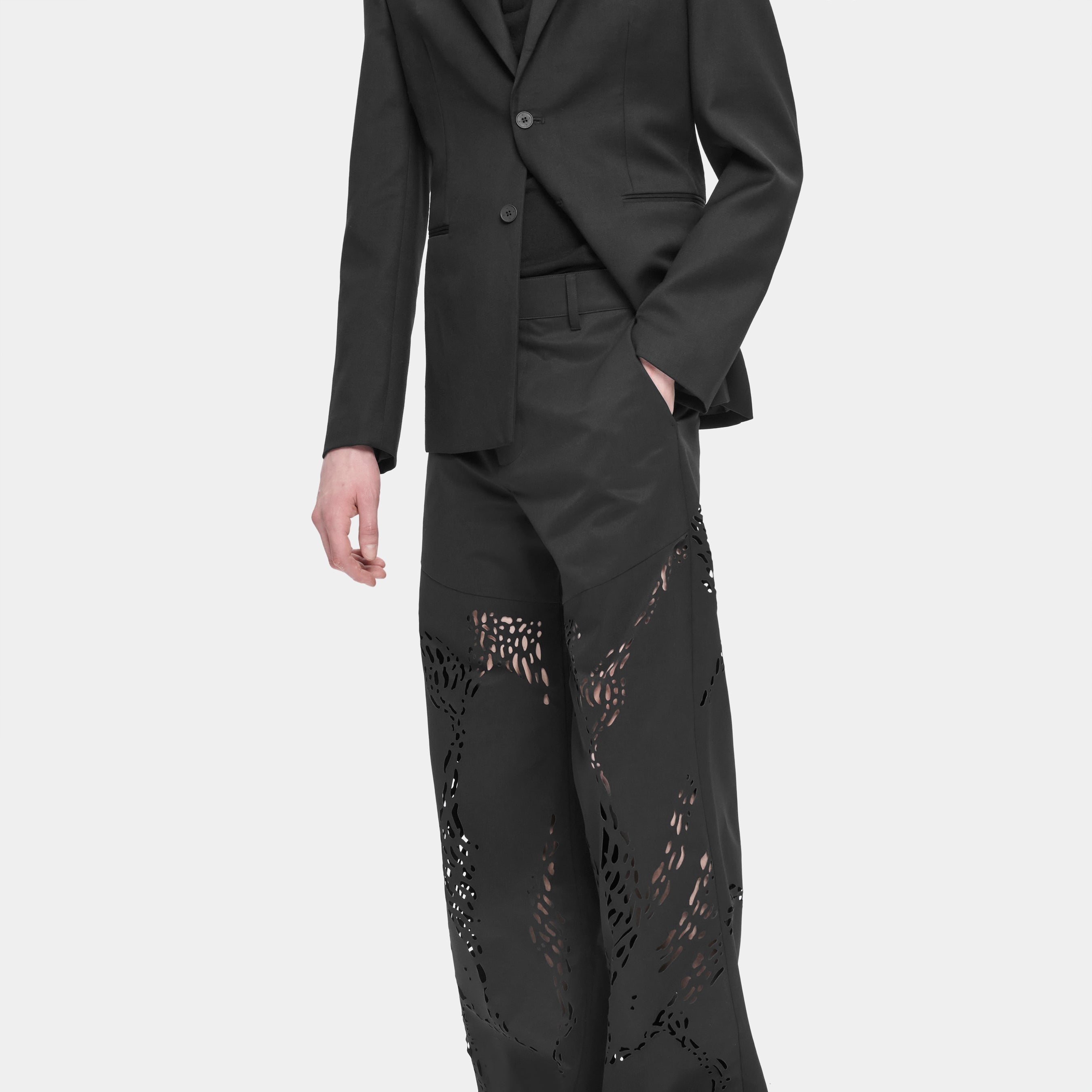 HE, product: ROAN TROUSERS (Fig. 5)