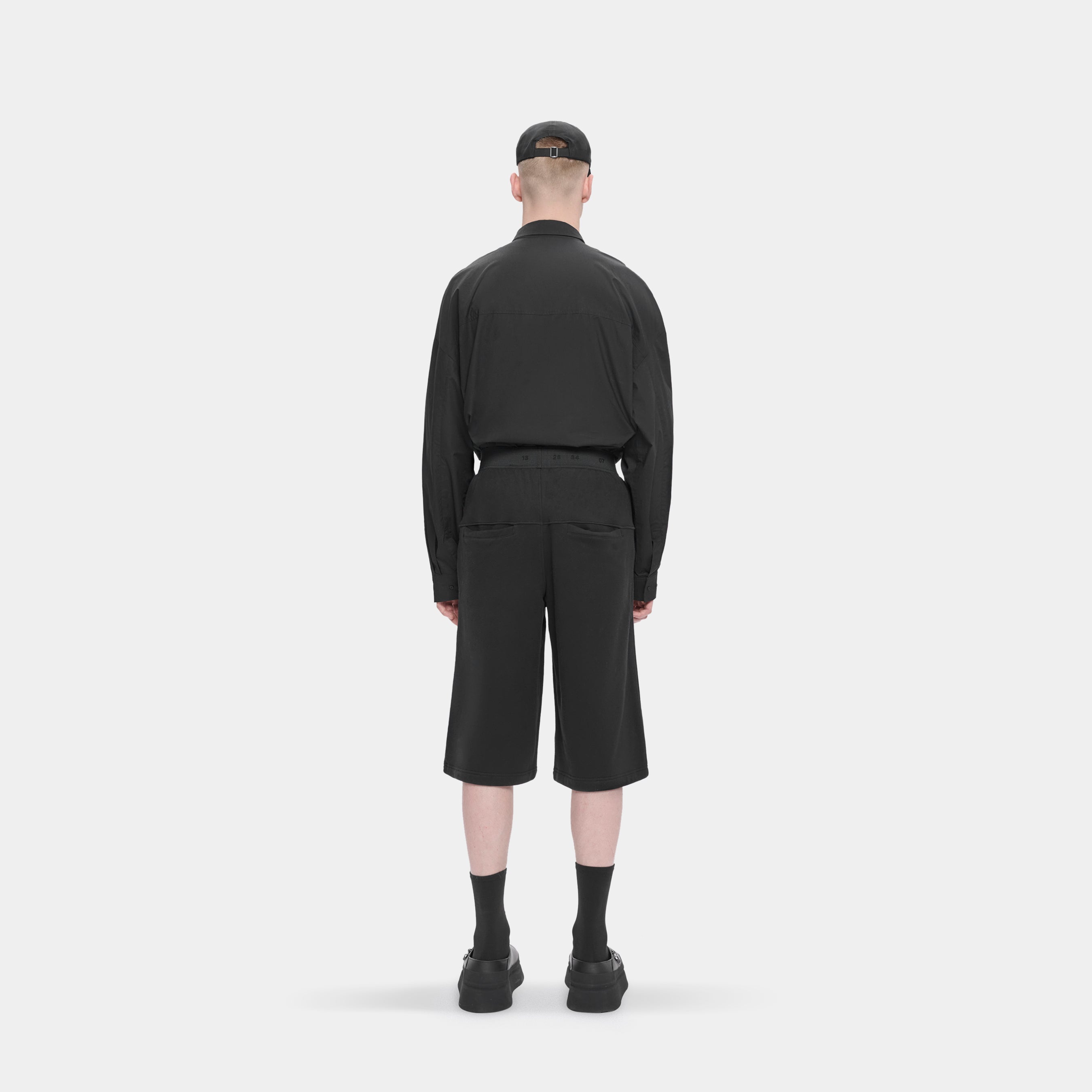 HE, product: PLANNAR BERMUDAS (Fig. 3)