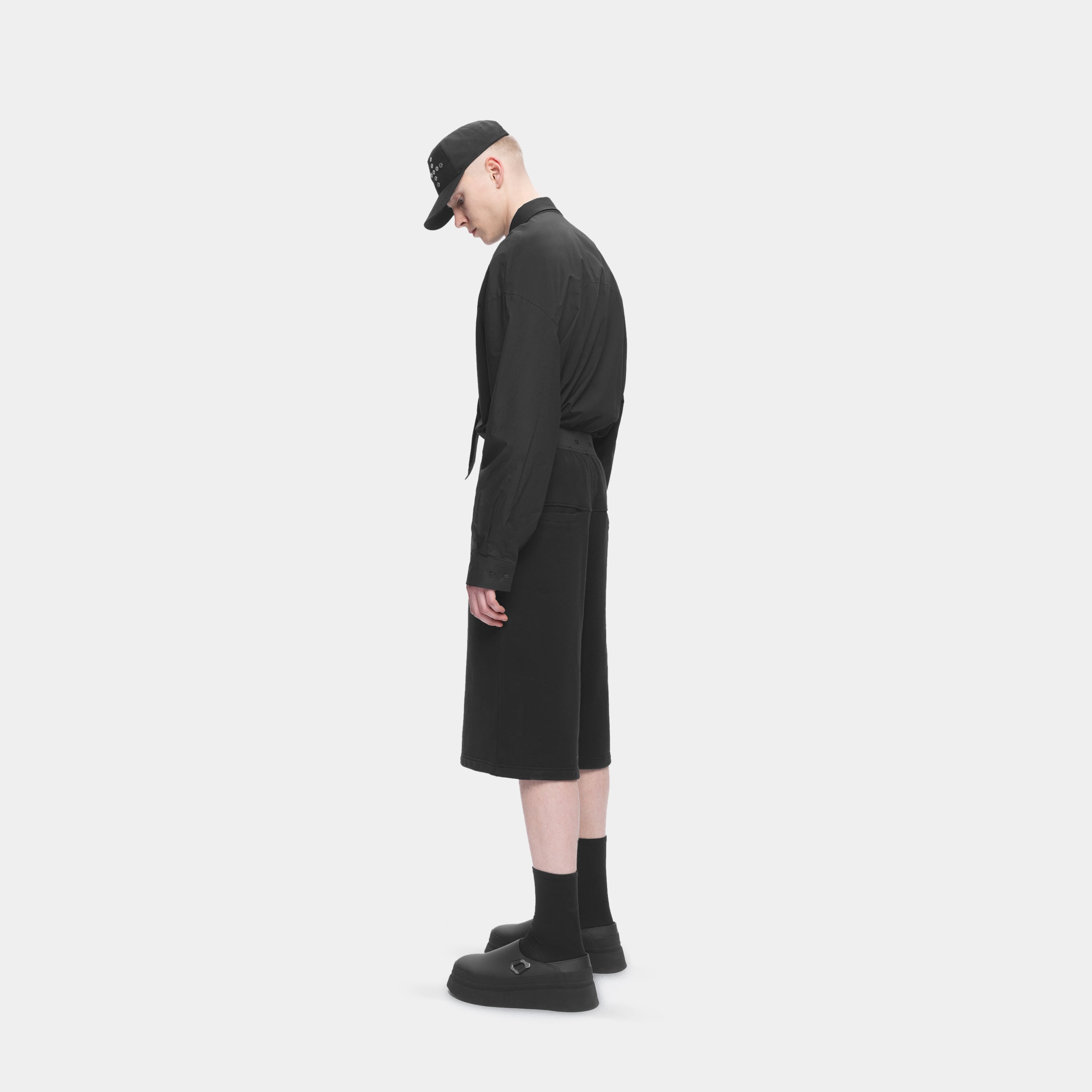 HE, product: PLANNAR BERMUDAS (Fig. 4)
