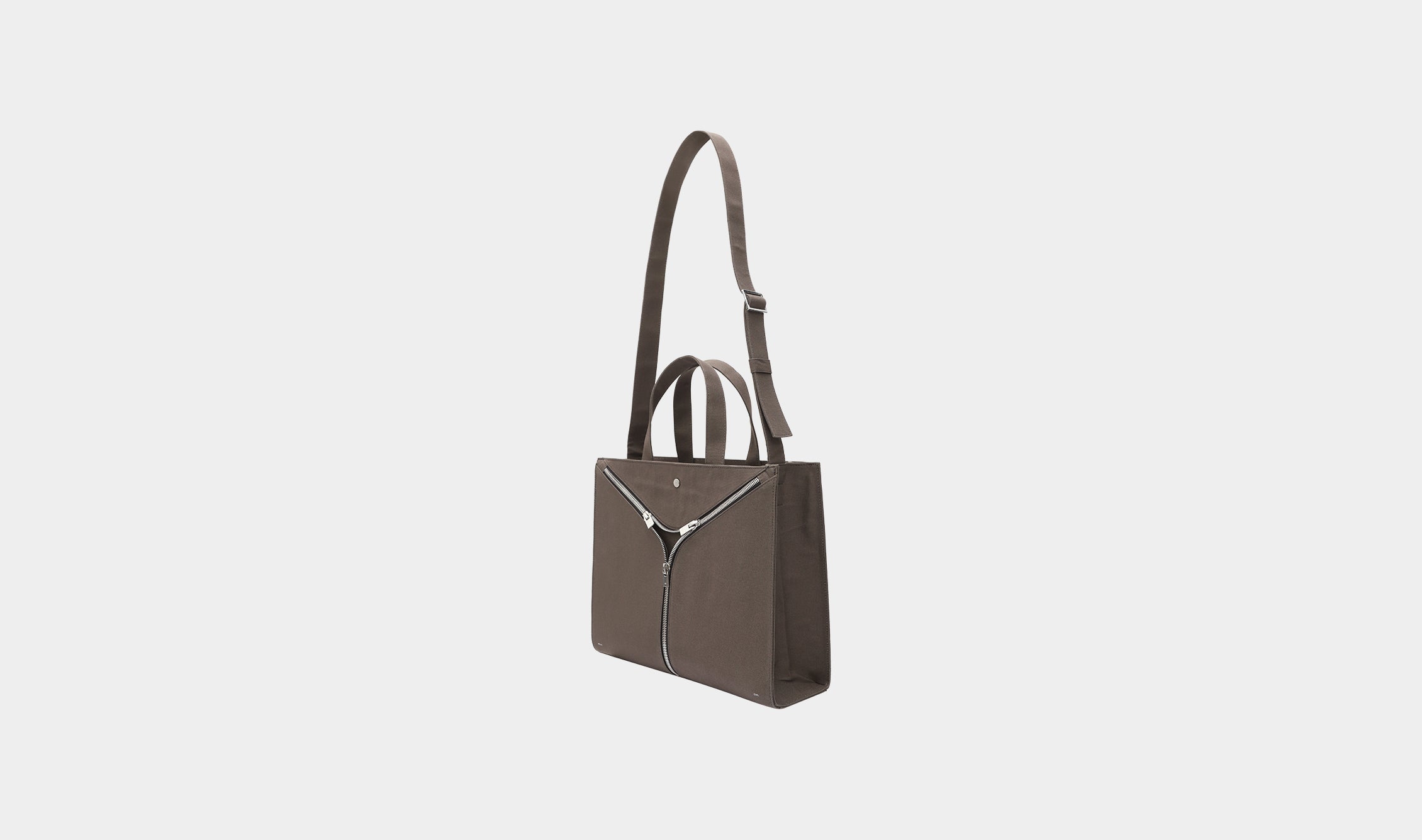 HE, product: TECTON TOTE BAG (Fig. 8)