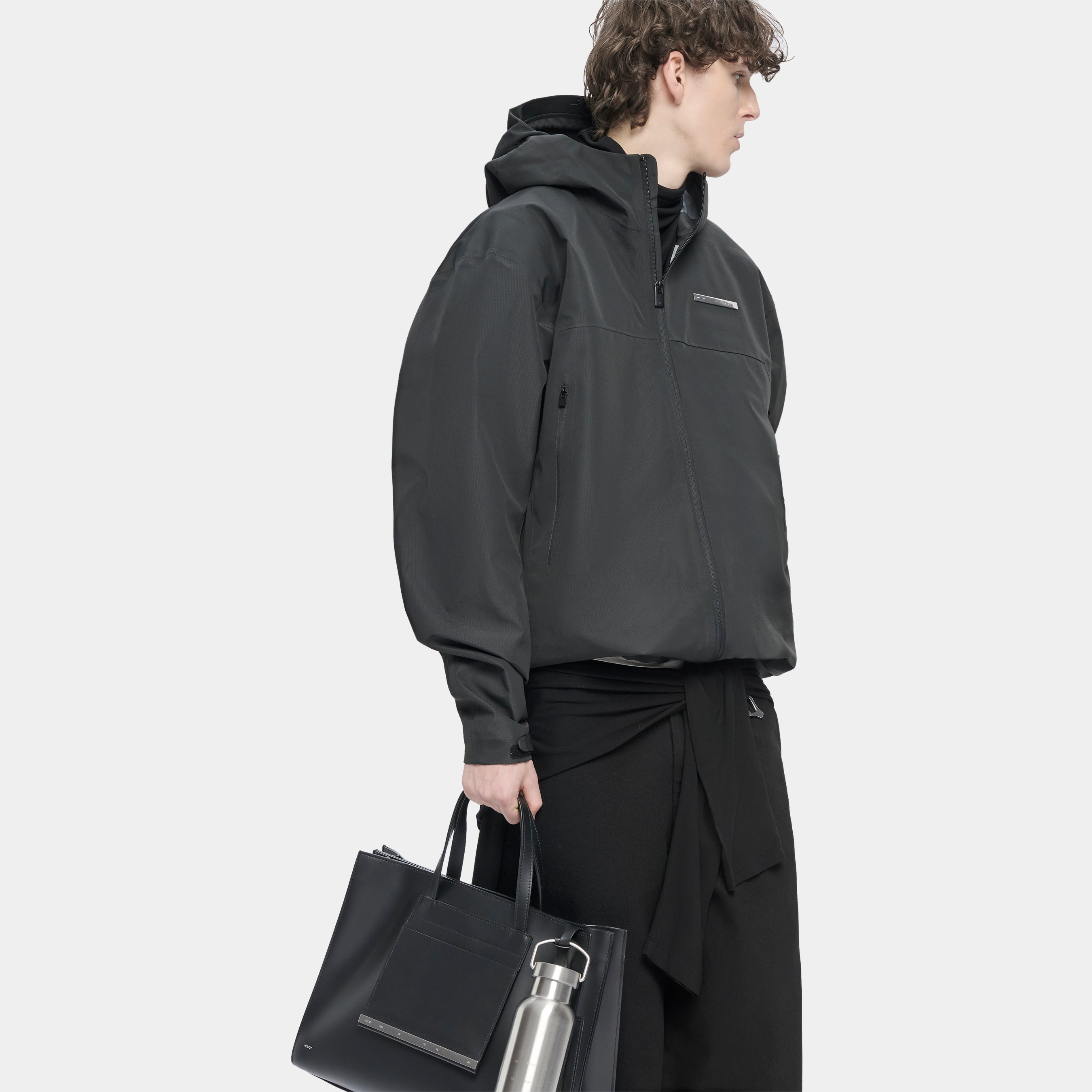 HE, product: KLADRUBER JACKET (Fig. 6)