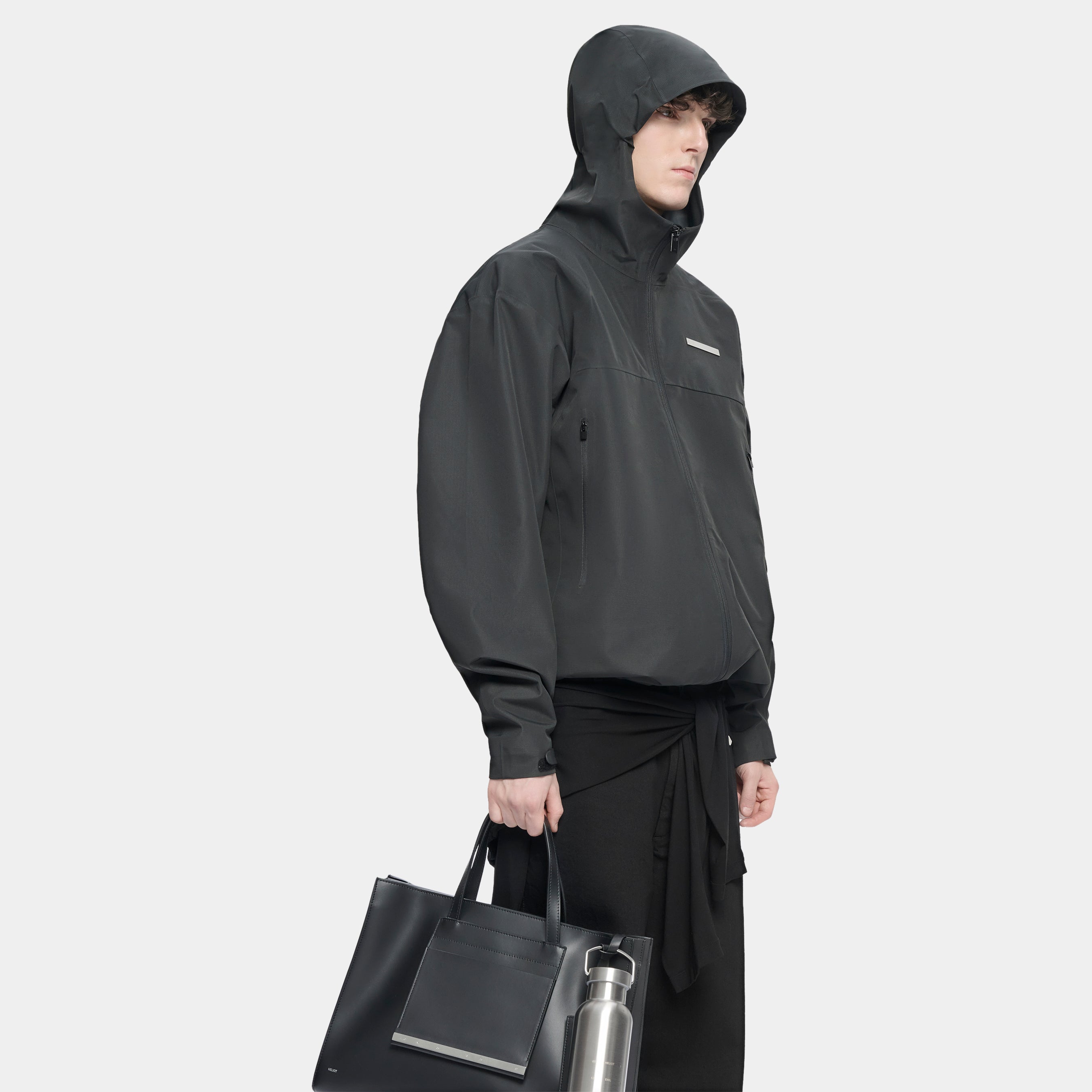 HE, product: KLADRUBER JACKET (Fig. 8)