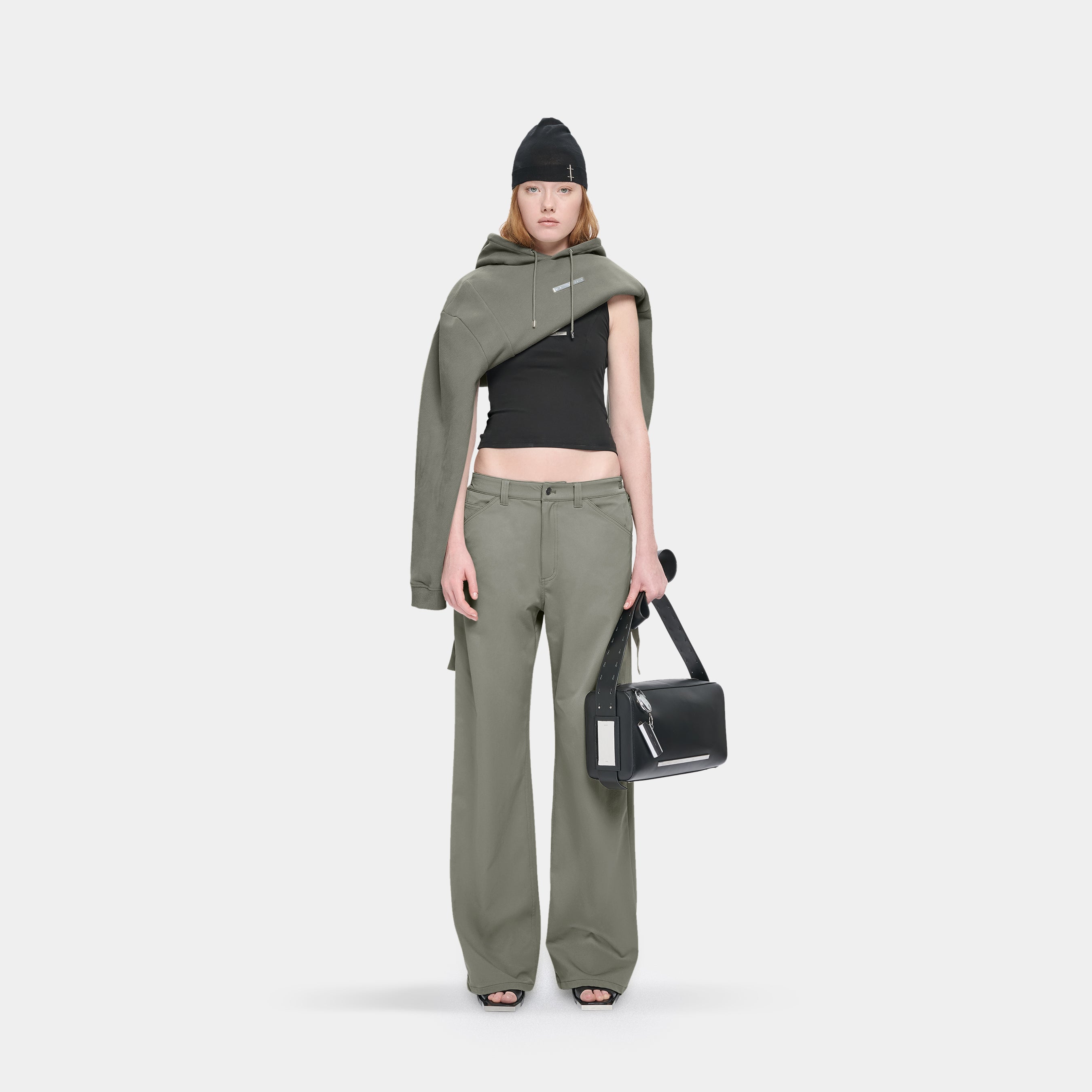 HE, product: DRESSAGE TROUSERS (Fig. 4)