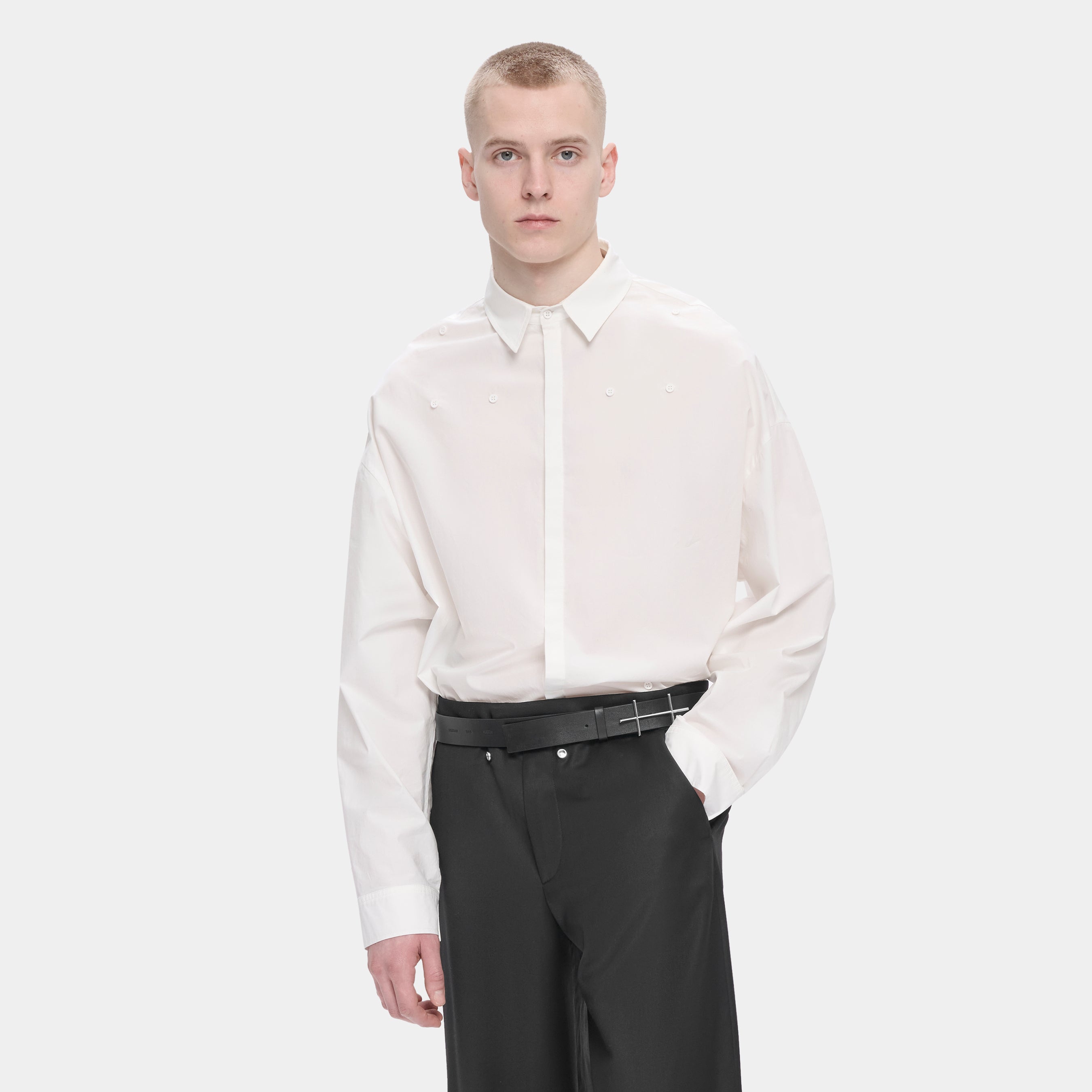 HE, product: FALERAE LS SHIRT (Fig. 4)