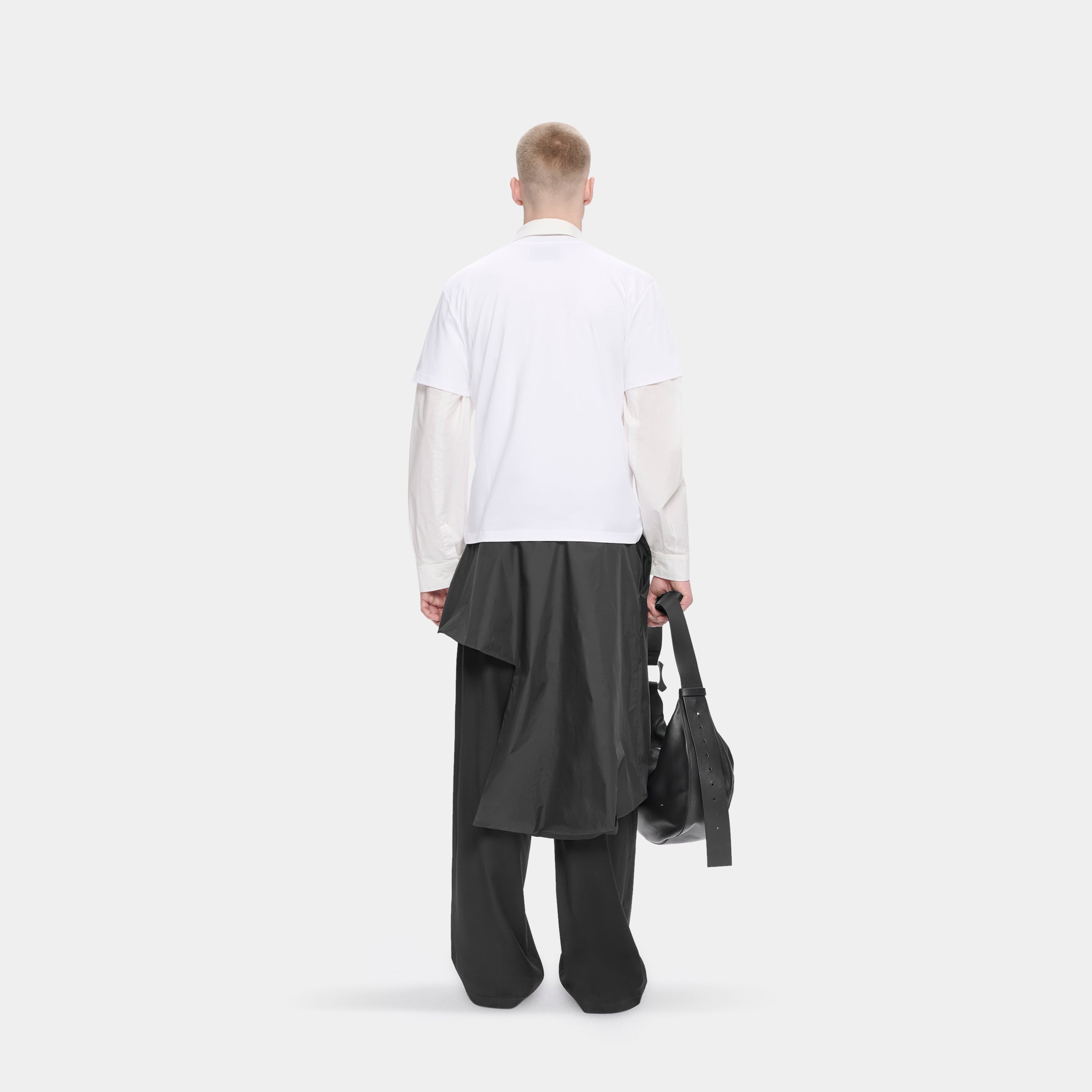 HE, product: COLT TSHIRT (Fig. 3)