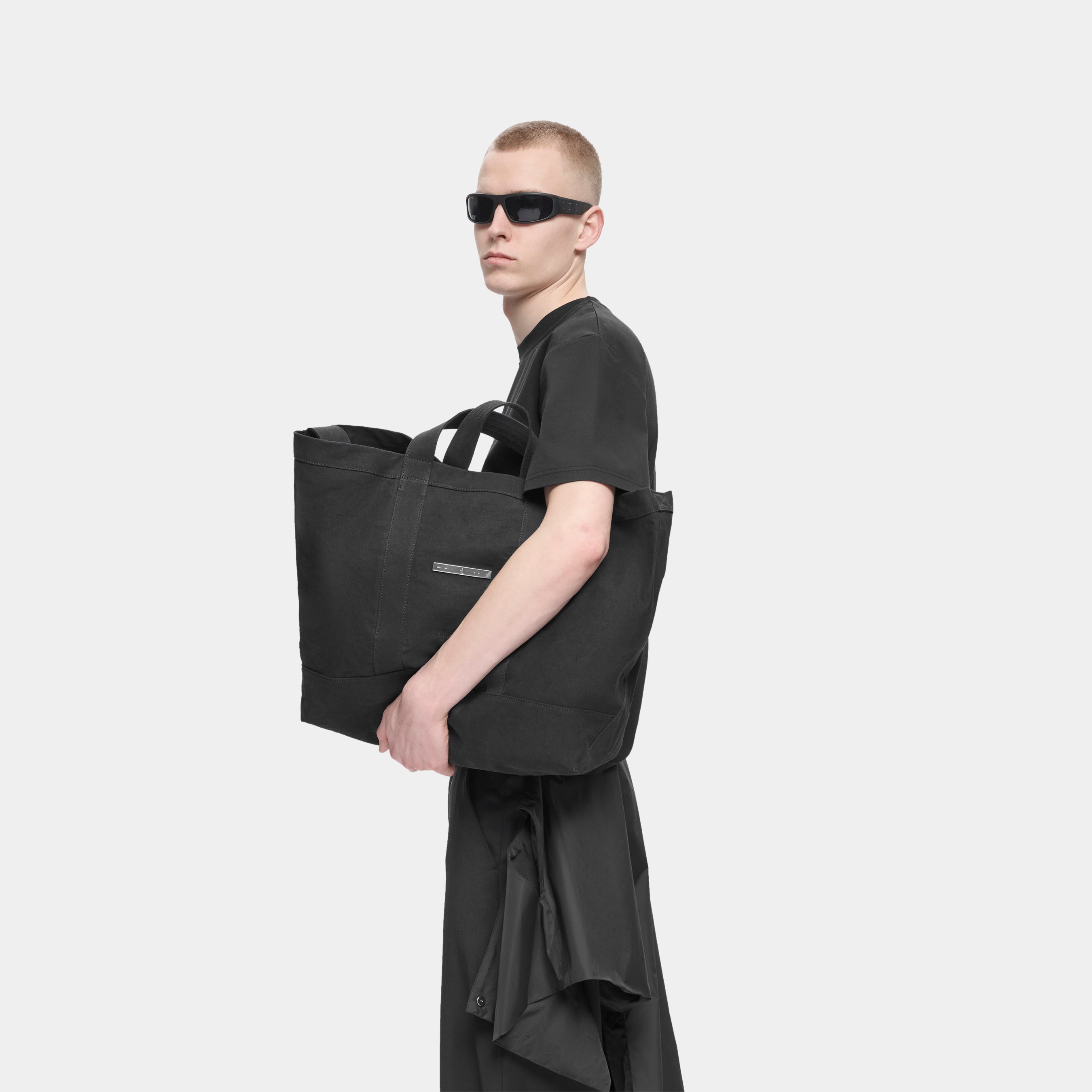 HE, product: LAMPROS SUNGLASSES (Fig. 3)