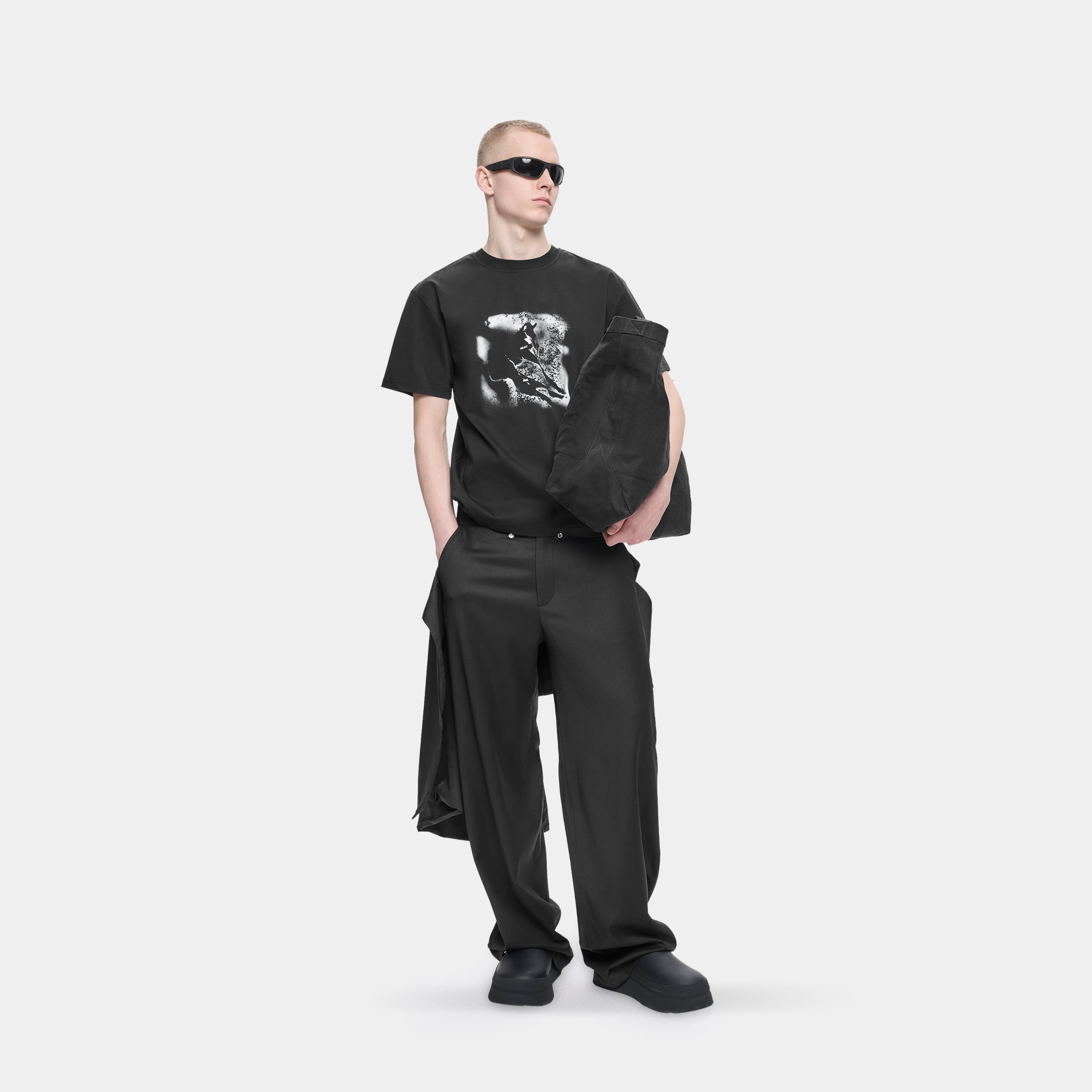 HE, product: LAMPROS SUNGLASSES (Fig. 10)