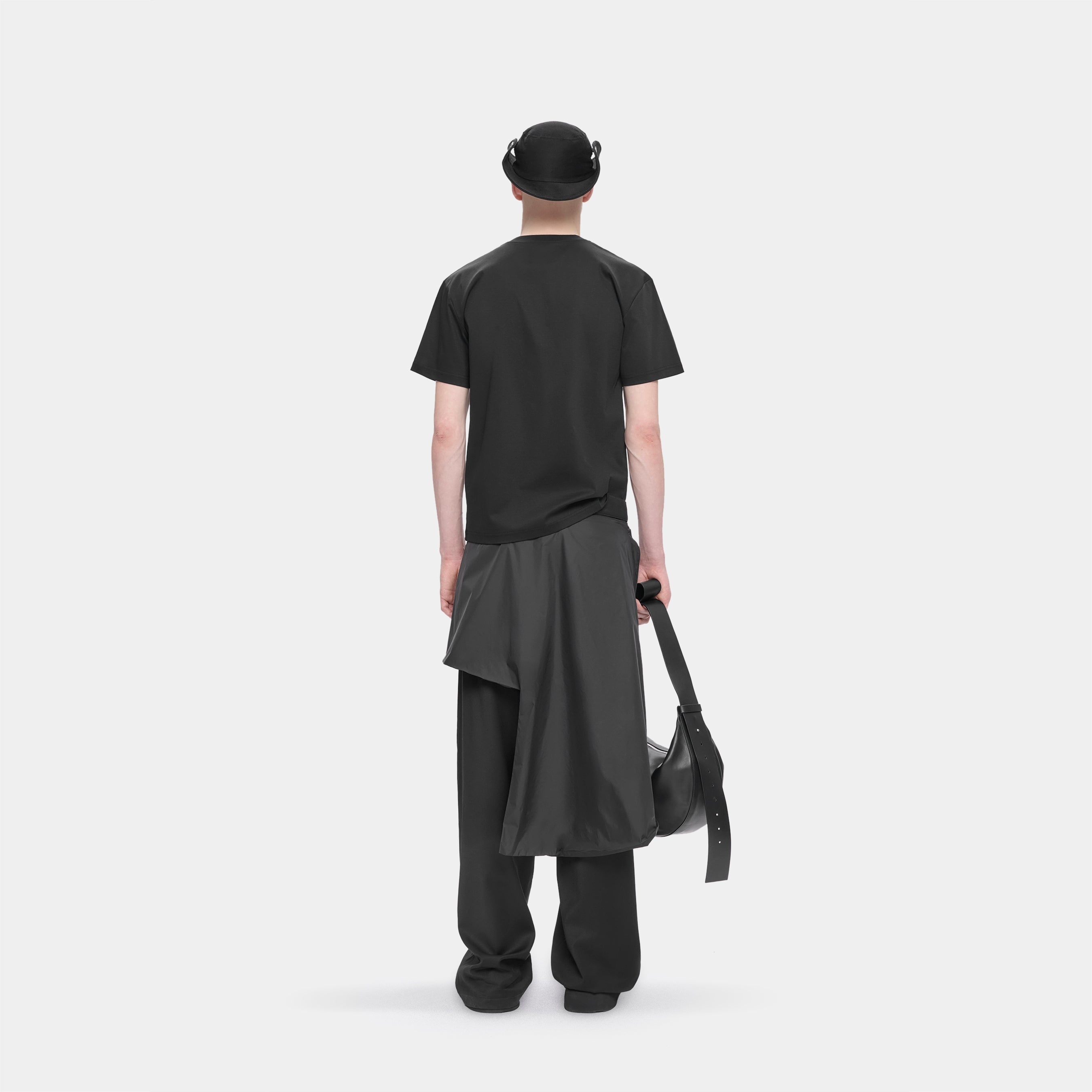 HE, product: COLT TSHIRT (Fig. 3)
