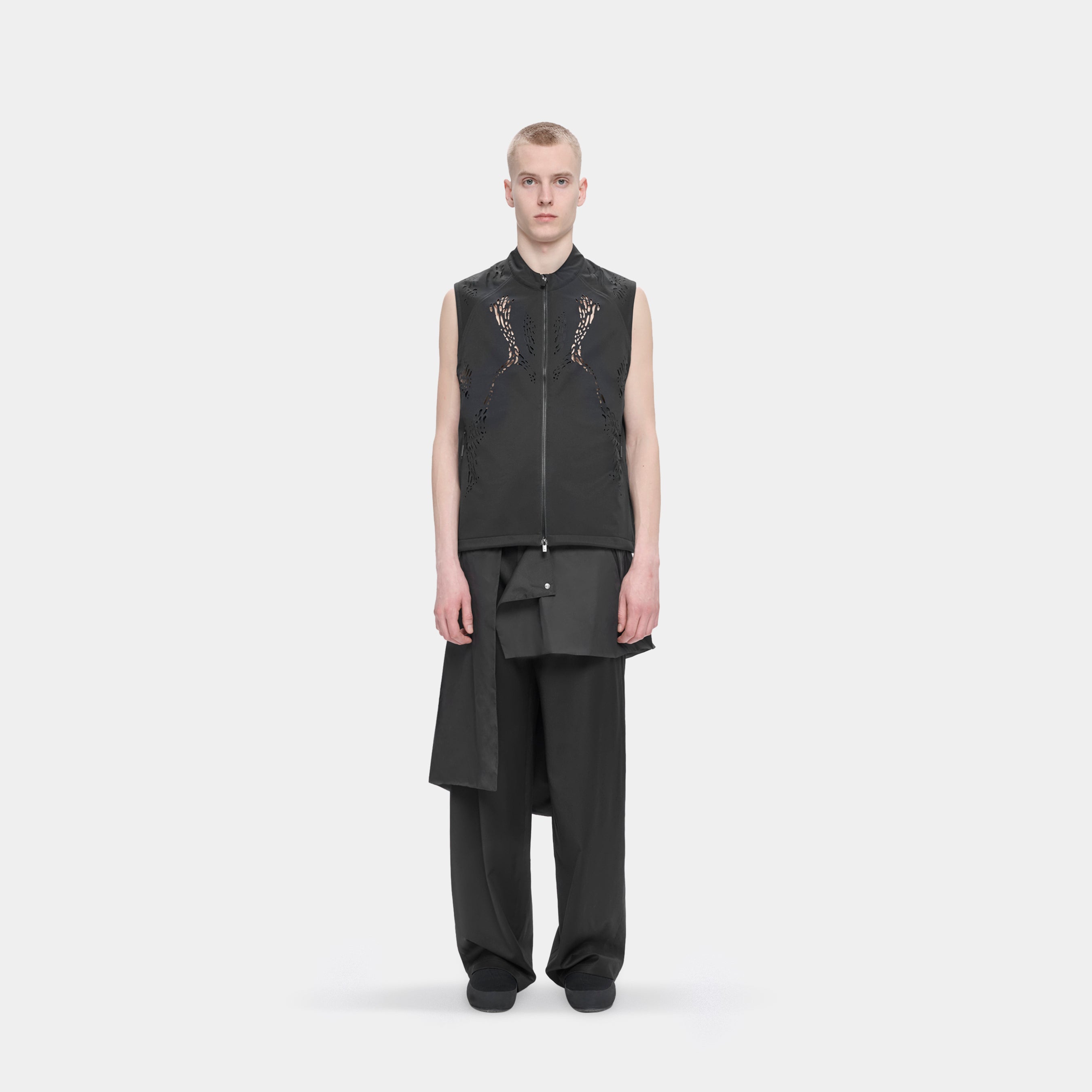 HE, product: ROAN VEST (Fig. 2)