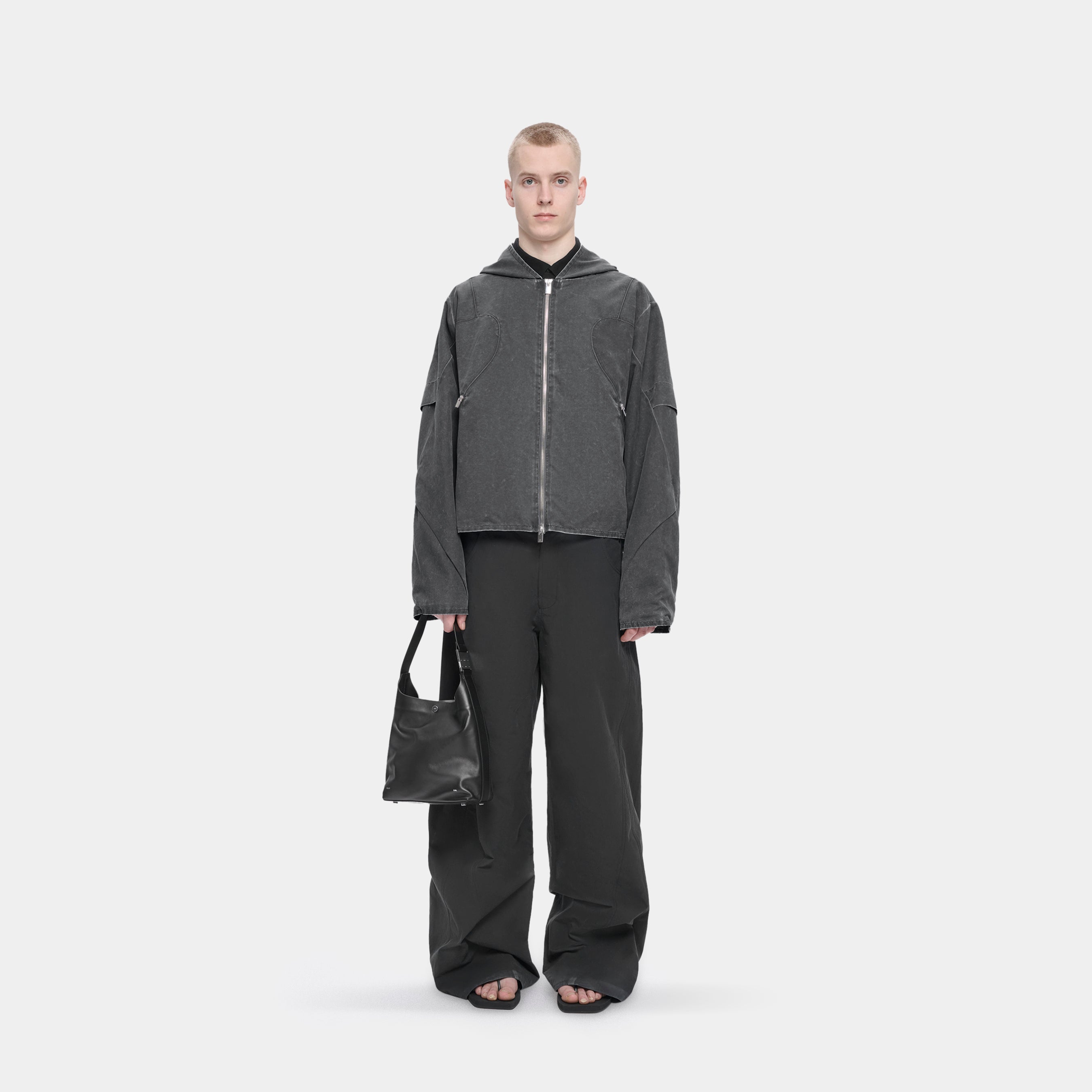HE, product: CRINIS JACKET (Fig. 2)