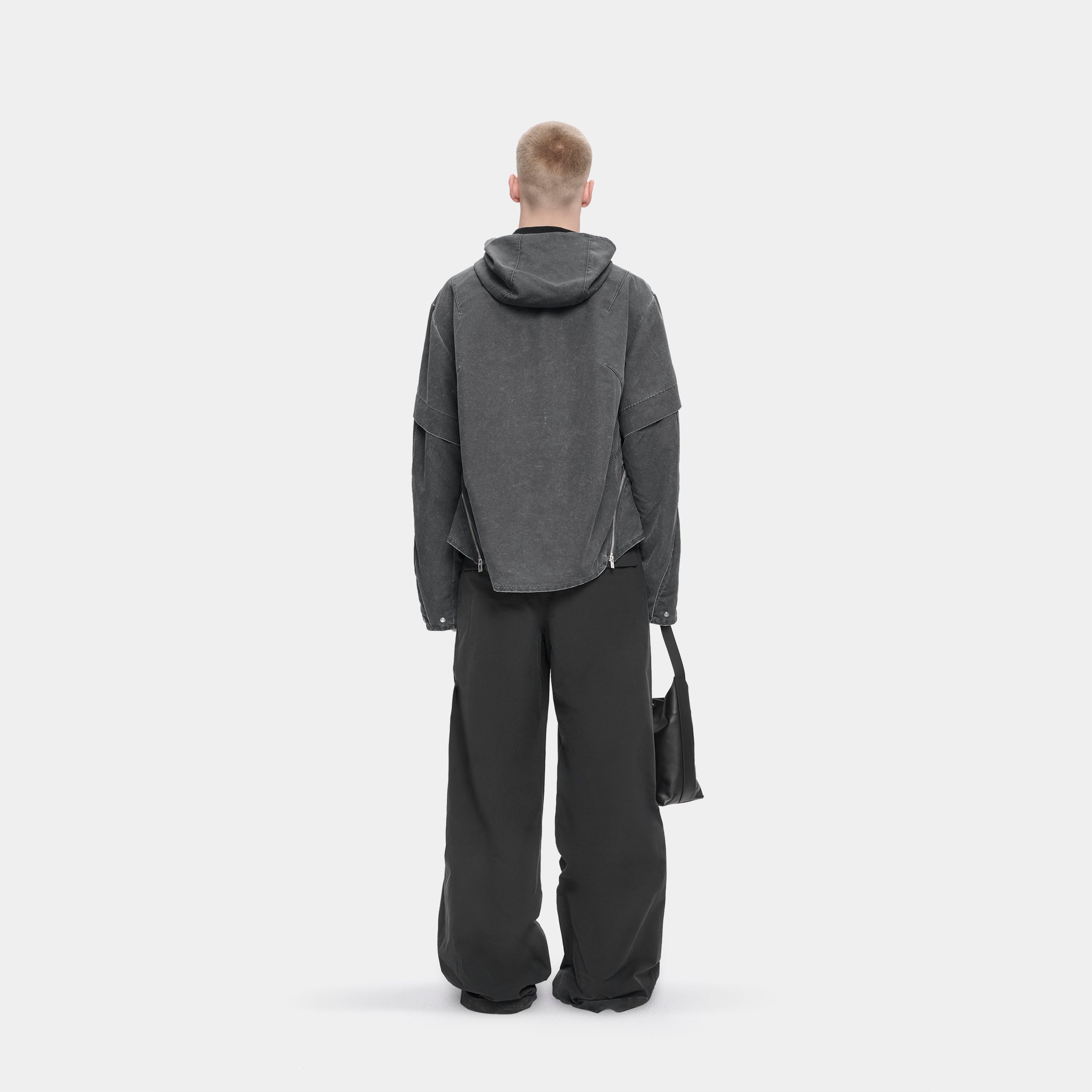 HE, product: CRINIS JACKET (Fig. 3)