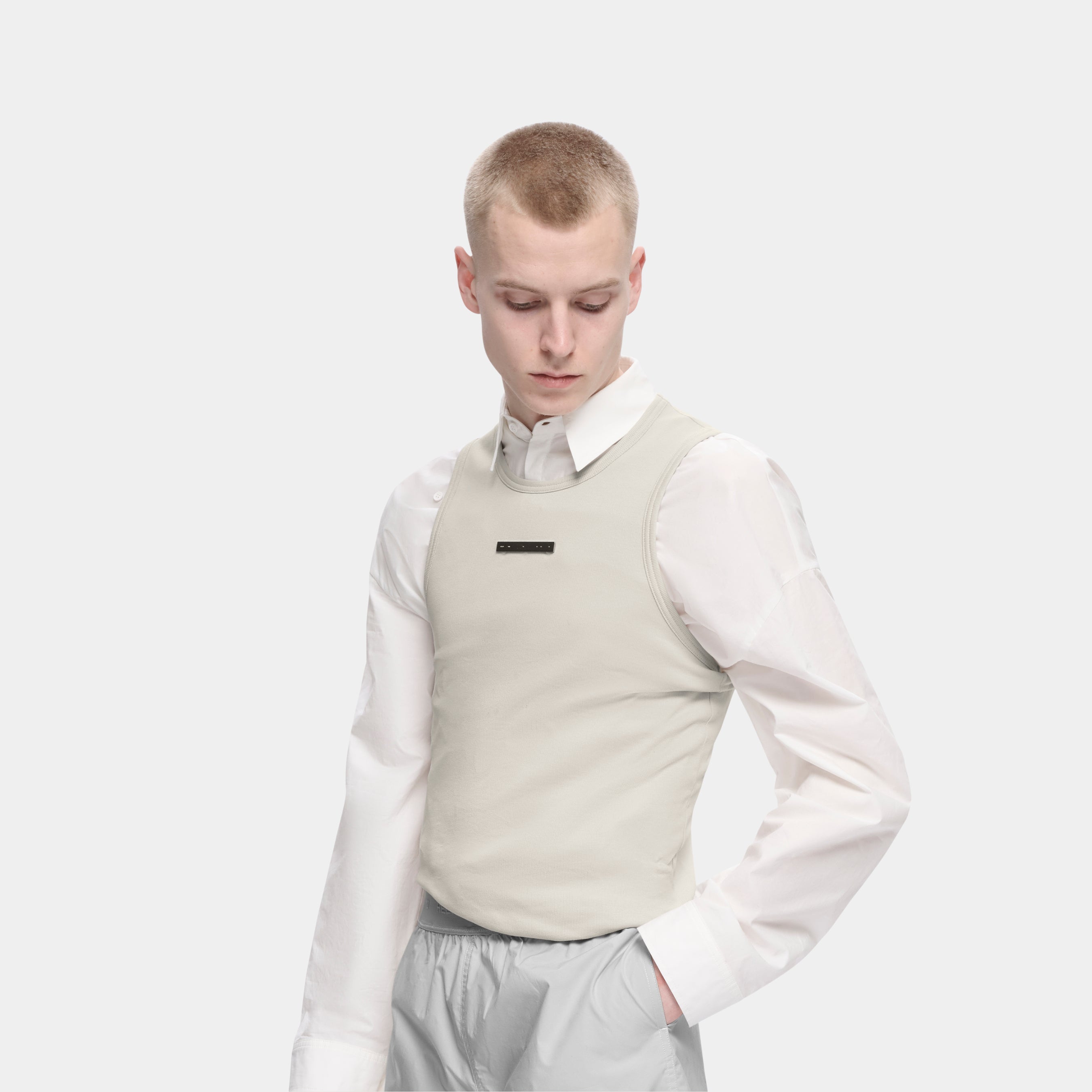 HE, product: ASTRAPE TOP (Fig. 4)