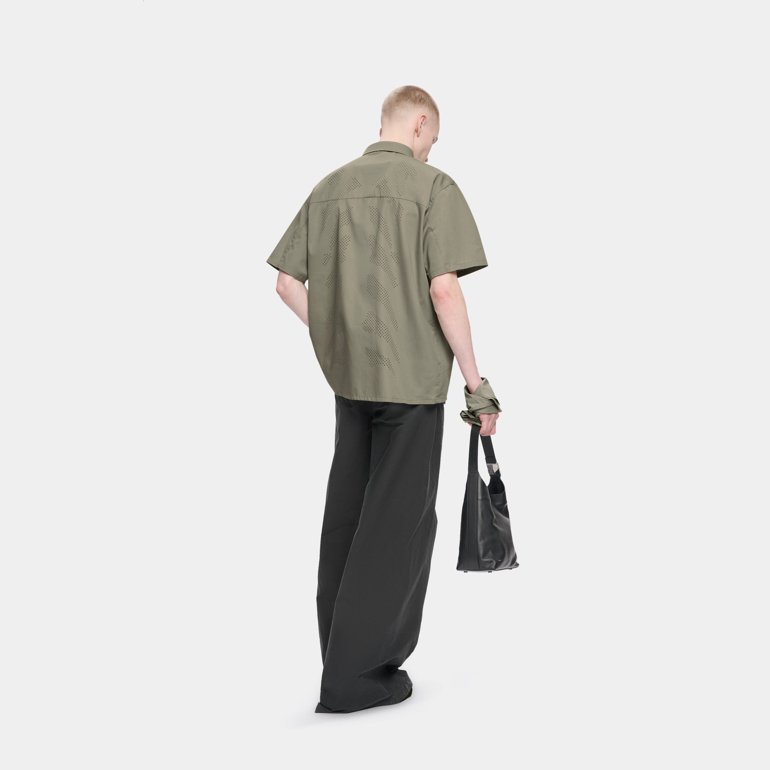 HE, product: MANTICA BAG (Fig. 4)