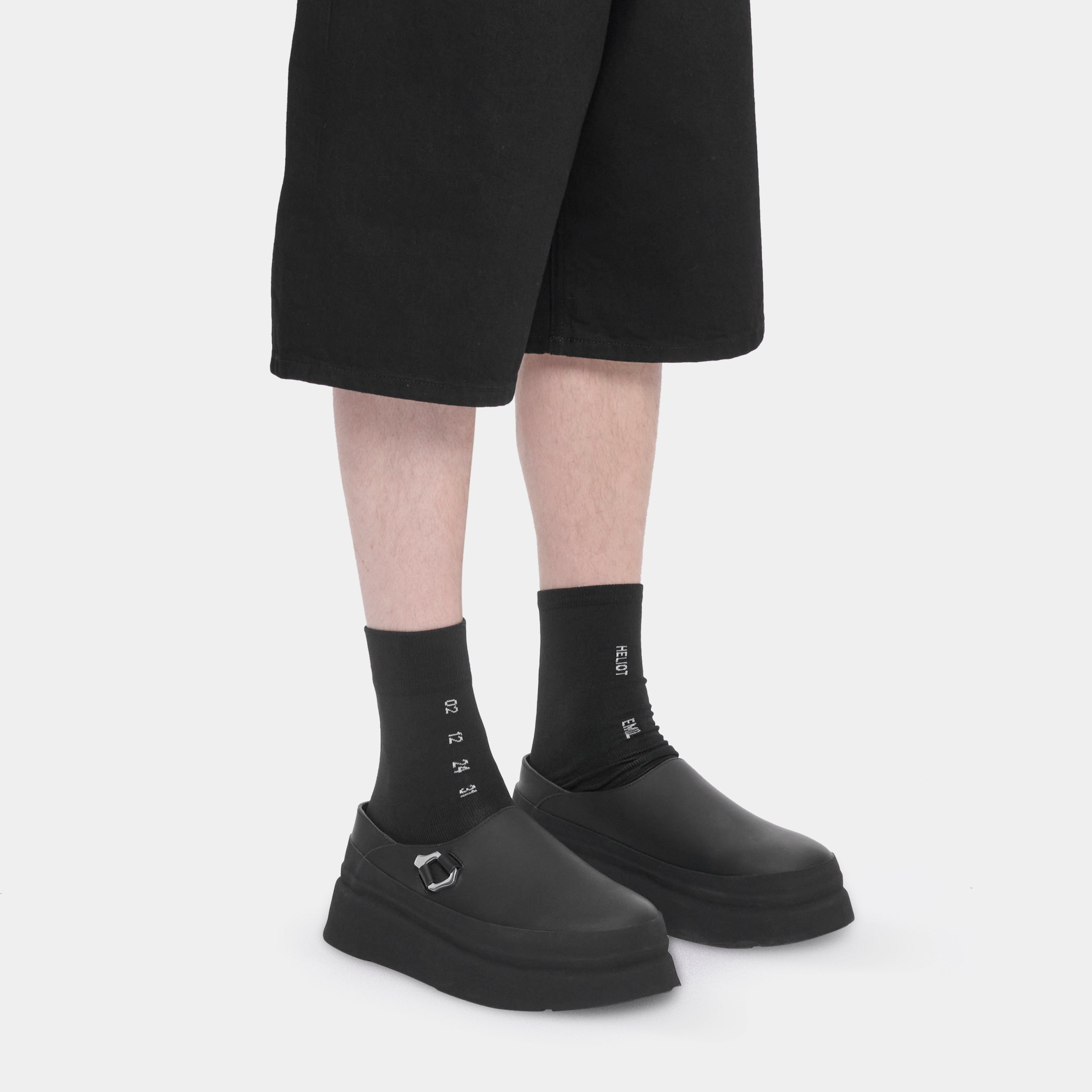 HE, product: CARABINER MULES (Fig. 2)