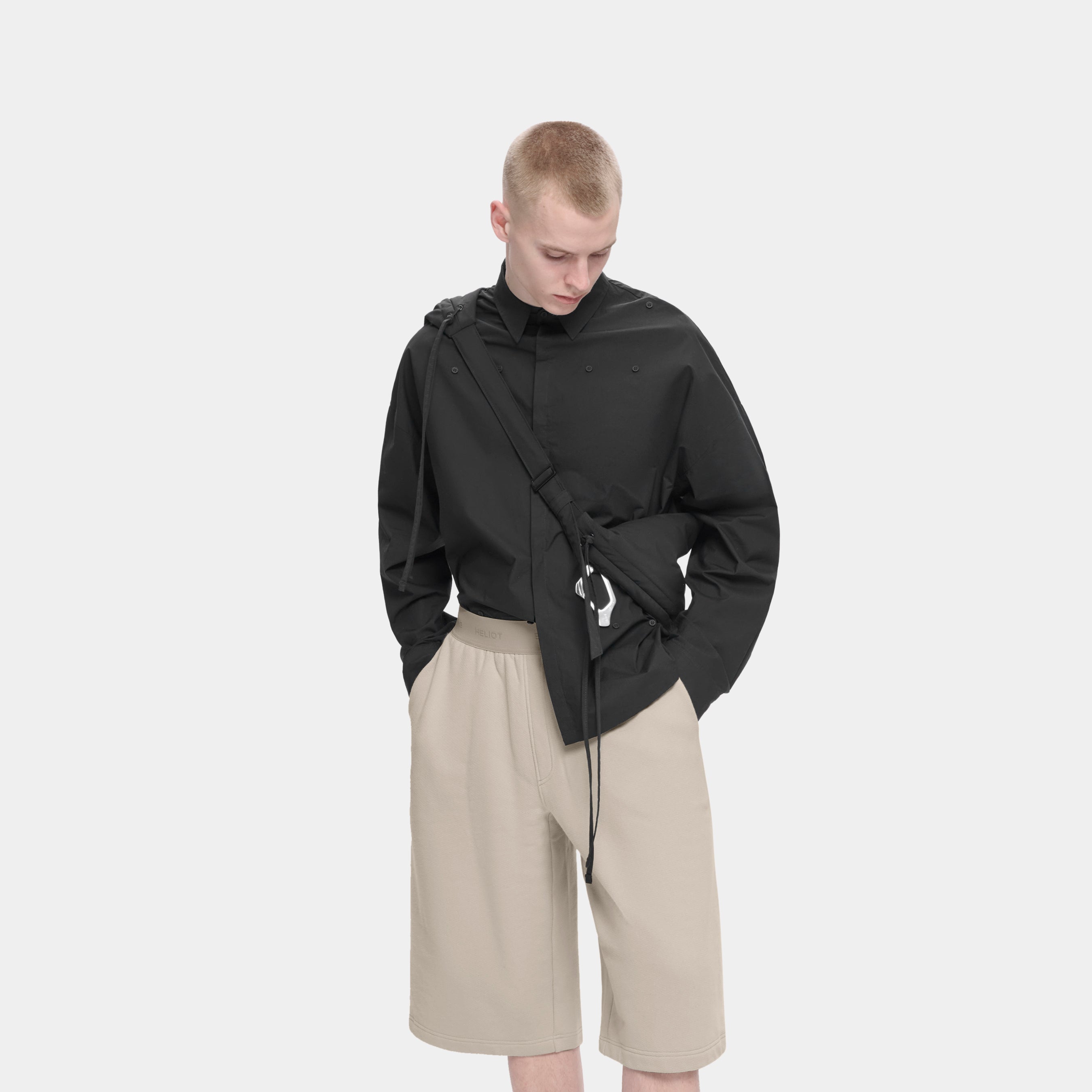 HE, product: PLANNAR BERMUDAS (Fig. 5)