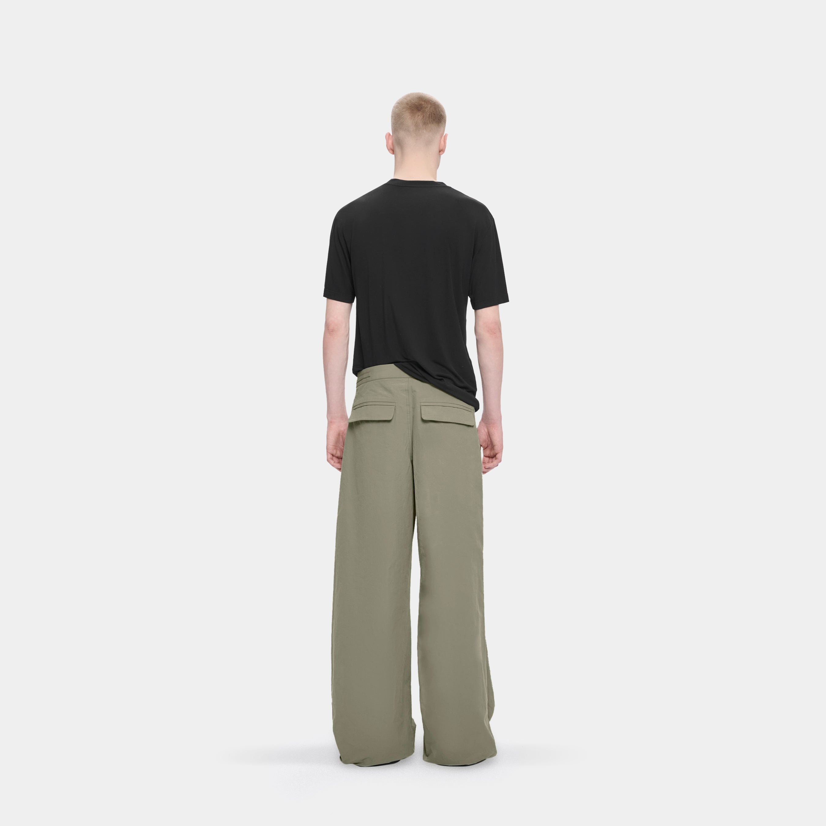 HE, product: SELLA TROUSERS (Fig. 3)