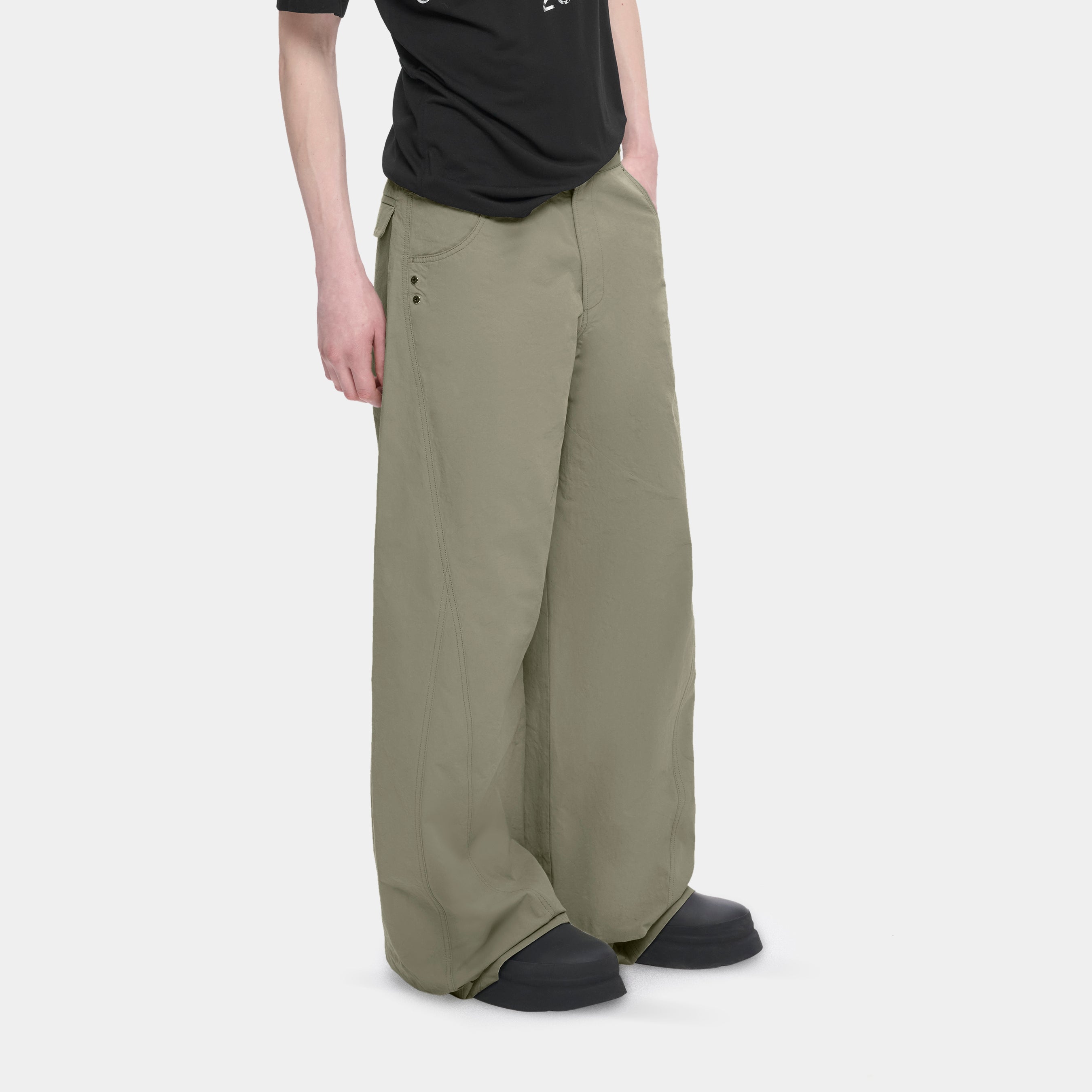HE, product: SELLA TROUSERS (Fig. 5)