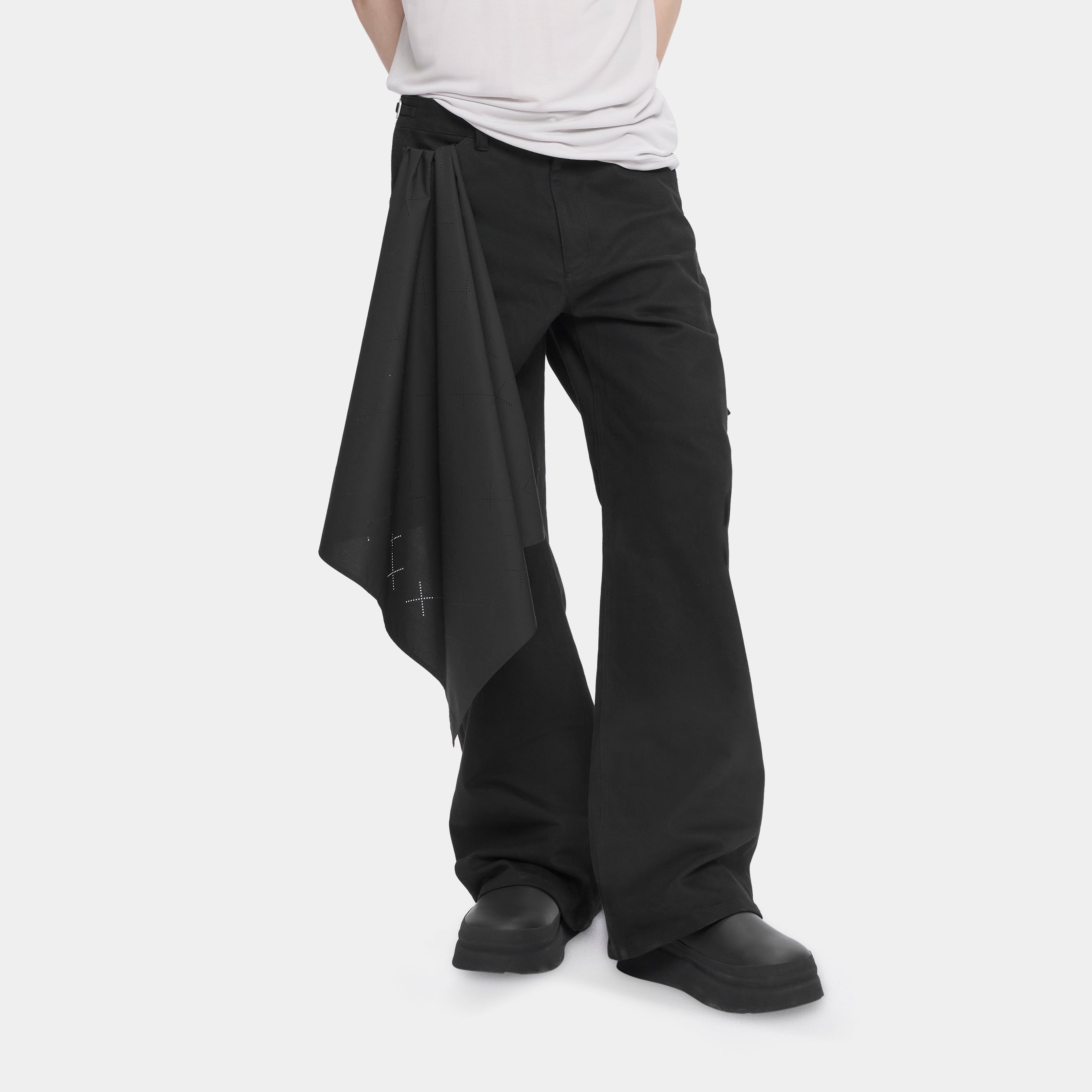 HE, product: DRESSAGE TROUSERS (Fig. 5)