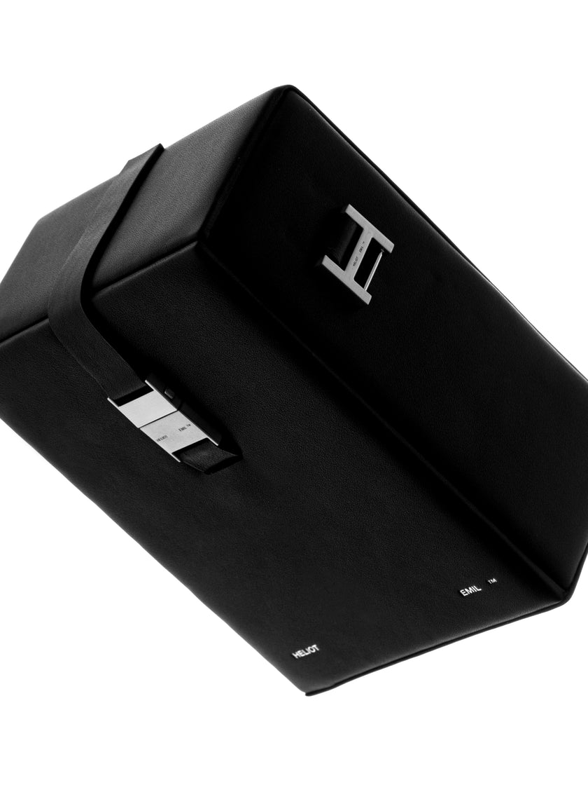 HE, product: OVERT BOX BAG (Fig. 17)