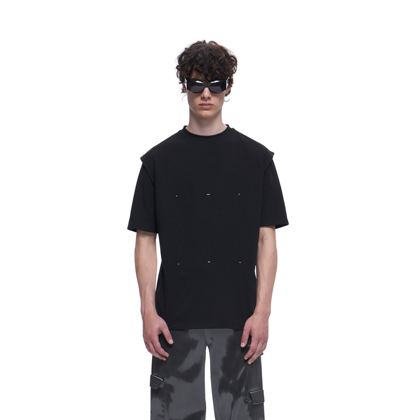 HE, product: OUTLINE LOGO T-SHIRT (Thumbnail alt.)