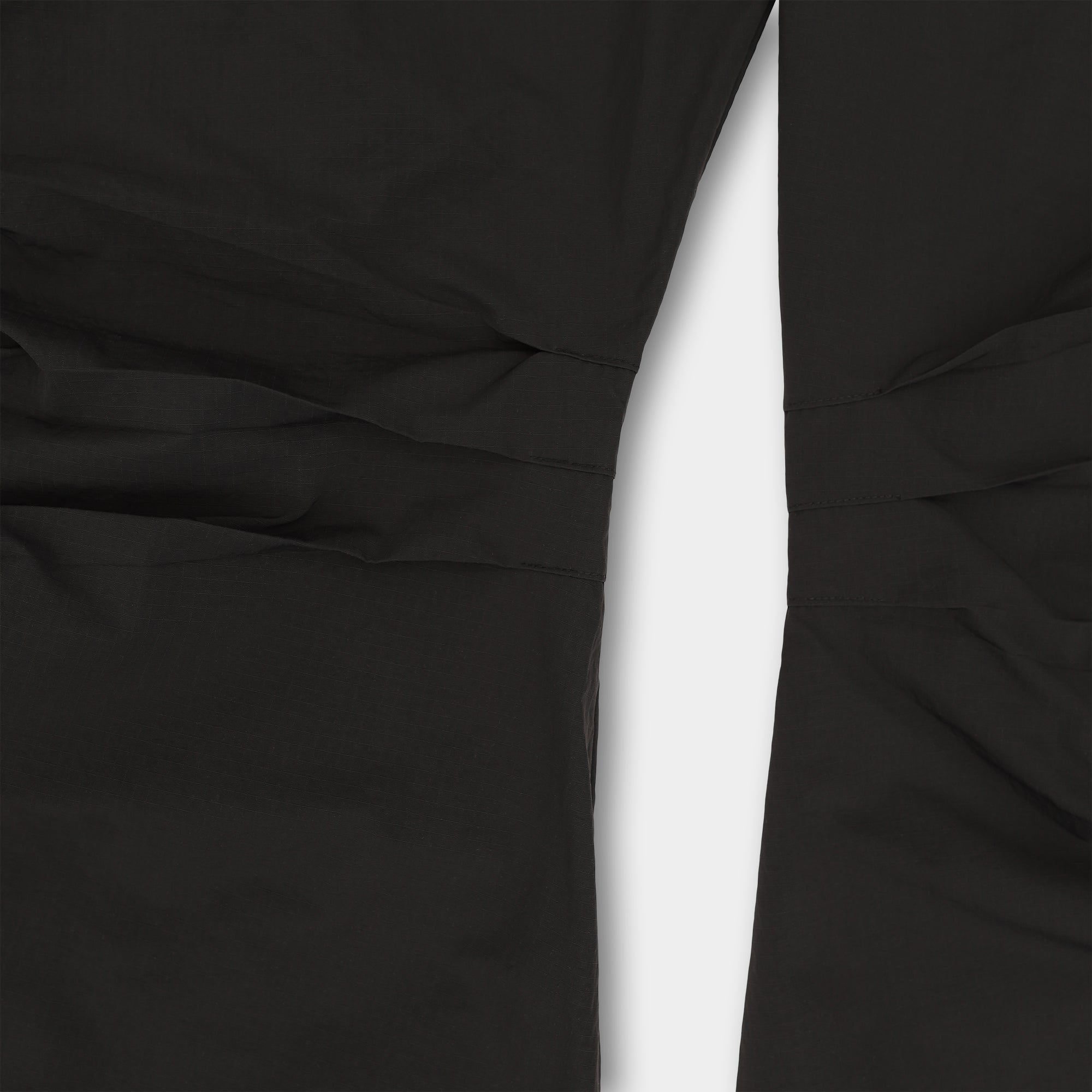 HE, product: FERRO TROUSERS (Fig. 11)