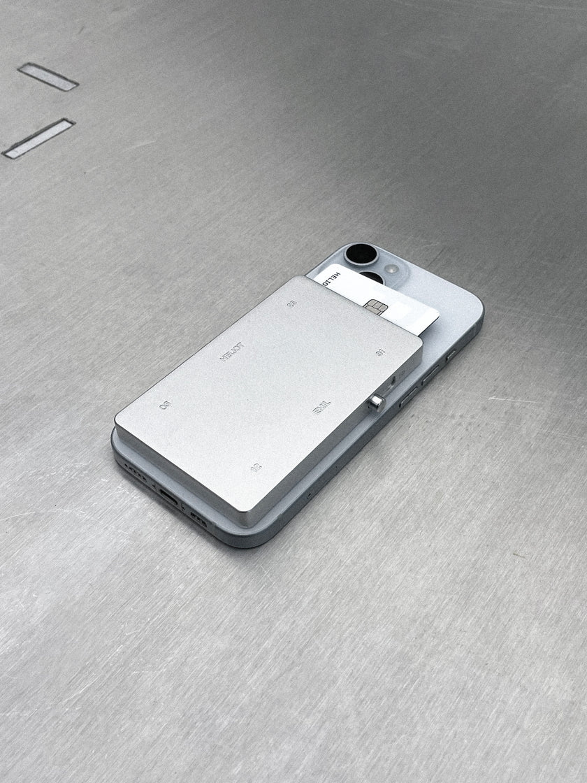 HE, product: CARDHOLDER IN ALUMINUM (Fig. 6)