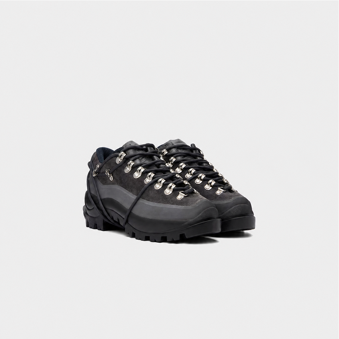 HE, product: LOW HIKING BOOTS (Fig. 6)