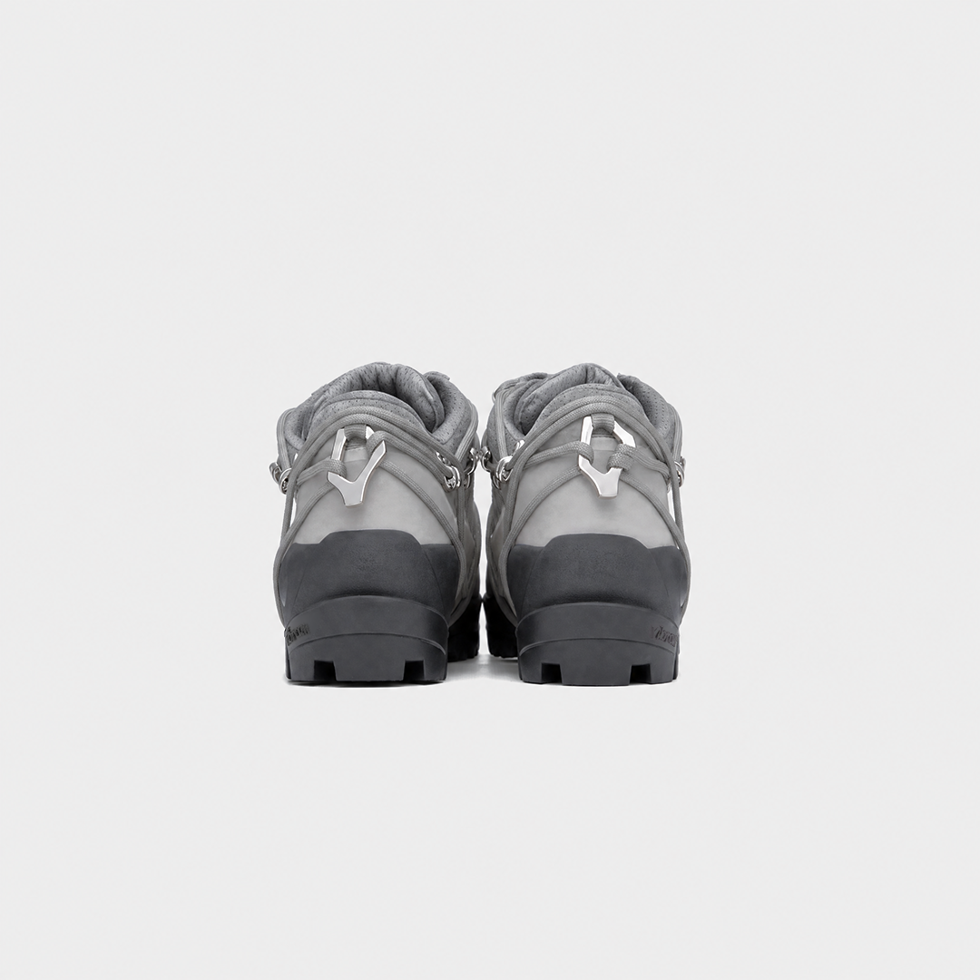 HE, product: LOW HIKING BOOTS (Fig. 8)