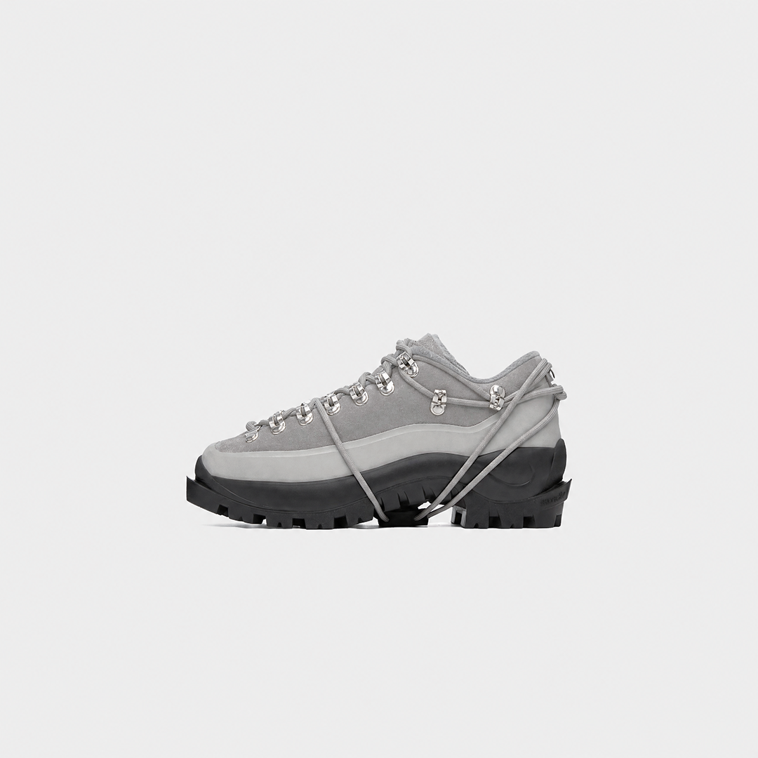 HE, product: LOW HIKING BOOTS (Fig. 7)