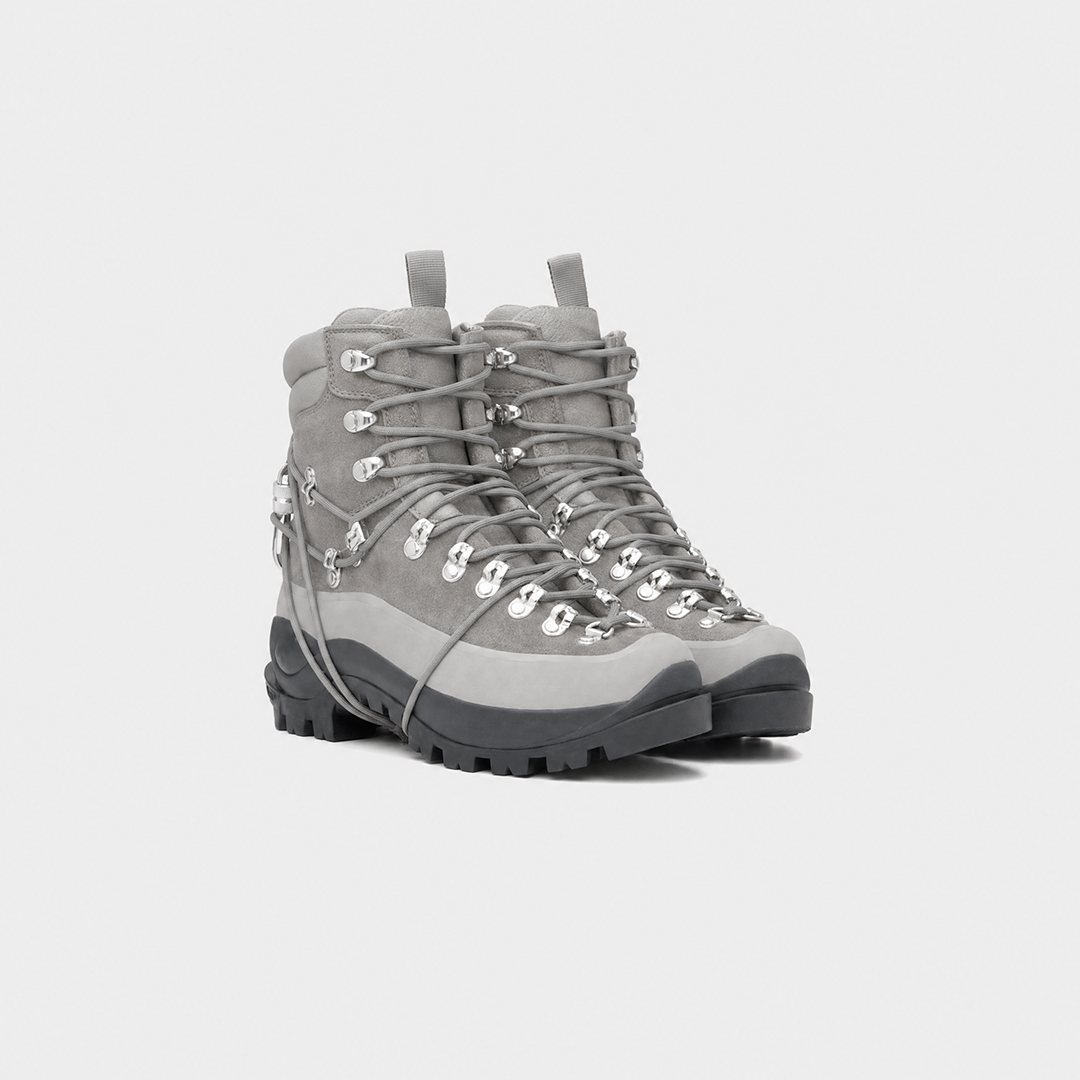 HE, product: HIKING BOOTS (Fig. 6)