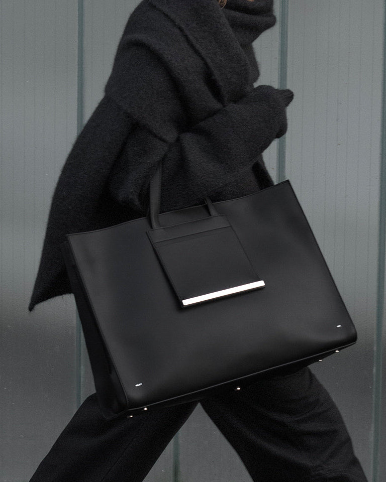 HE, product: VESPERA BAG LARGE (Fig. 11)