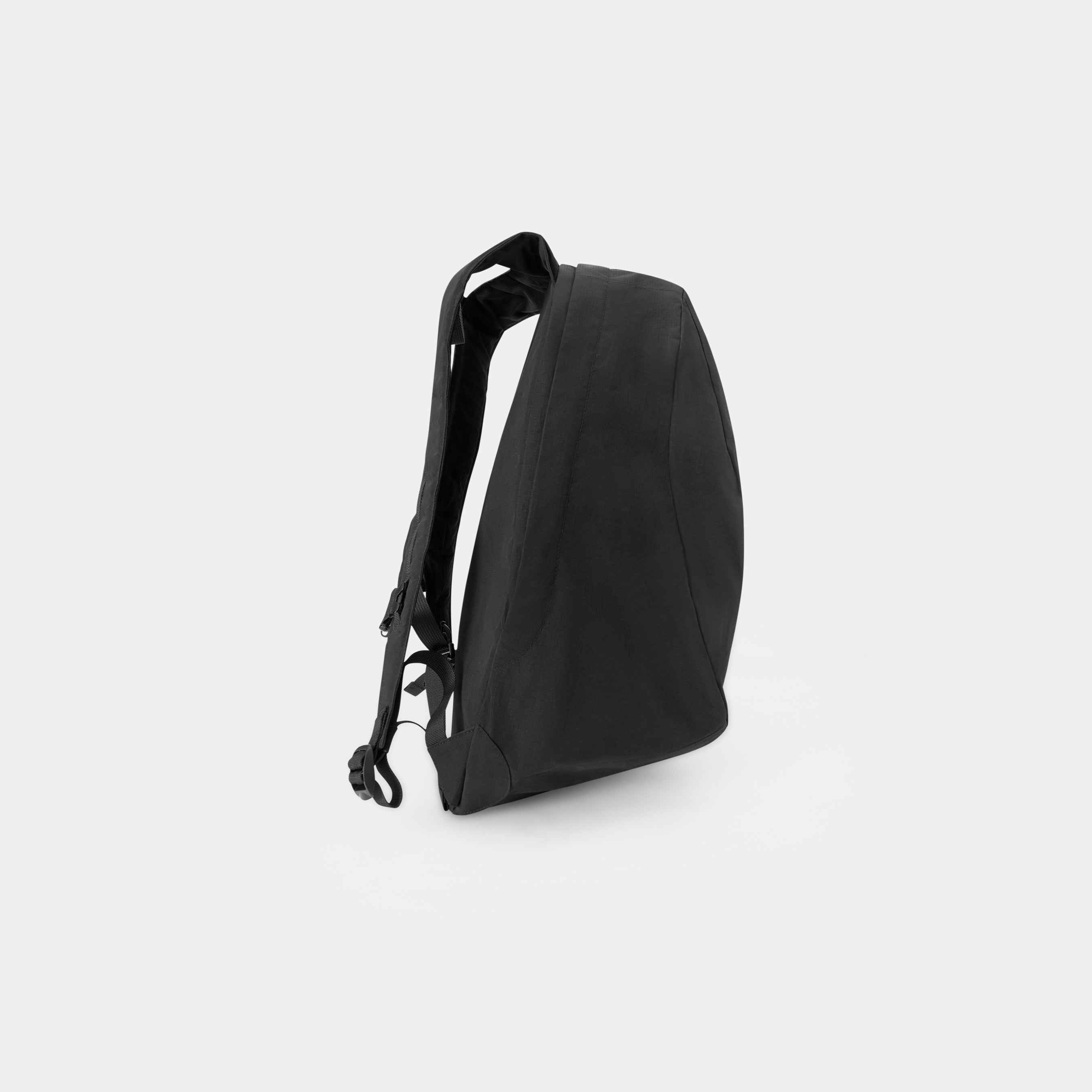 HE, product: MAHLER BACKPACK (Fig. 3)