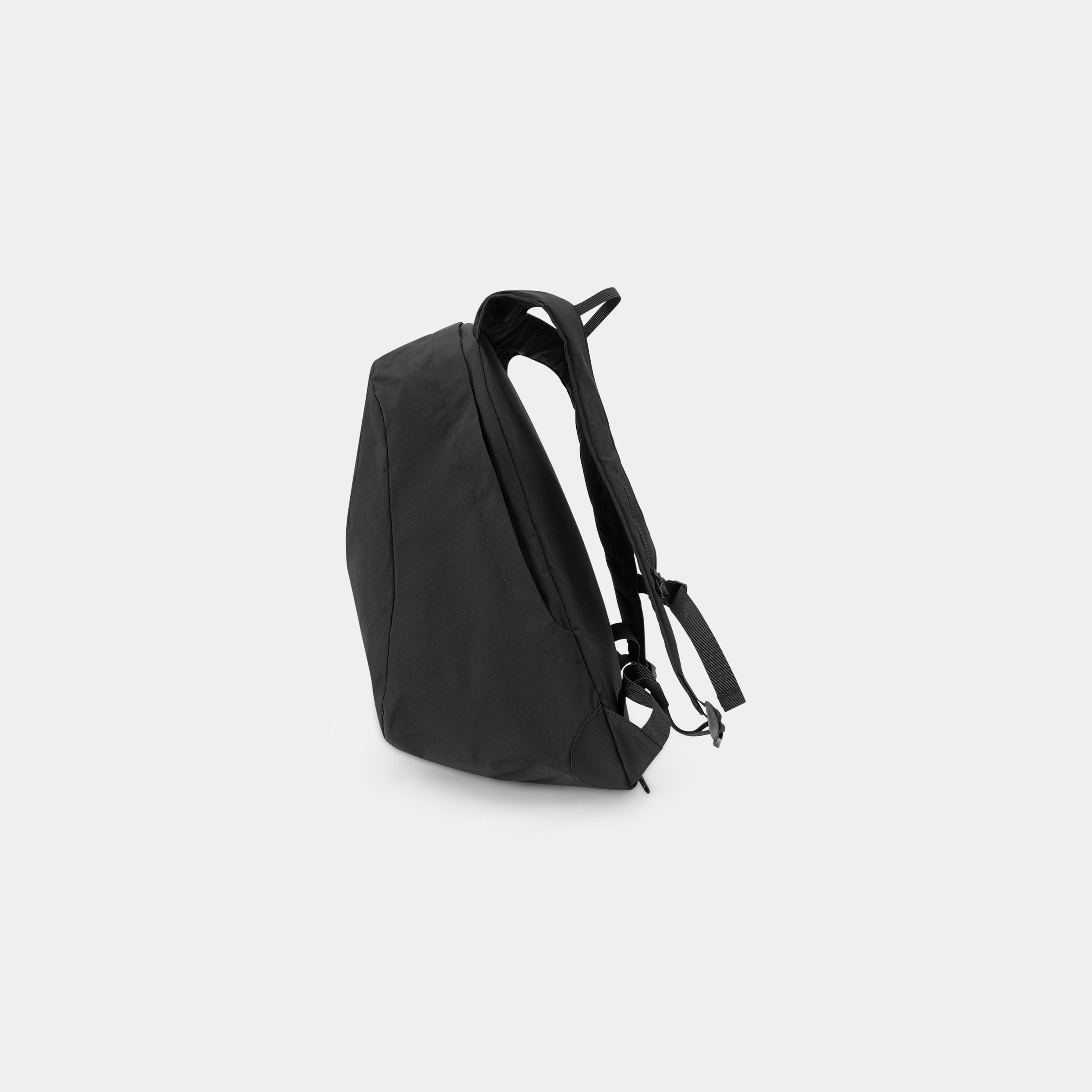 HE, product: MAHLER BACKPACK (Fig. 5)