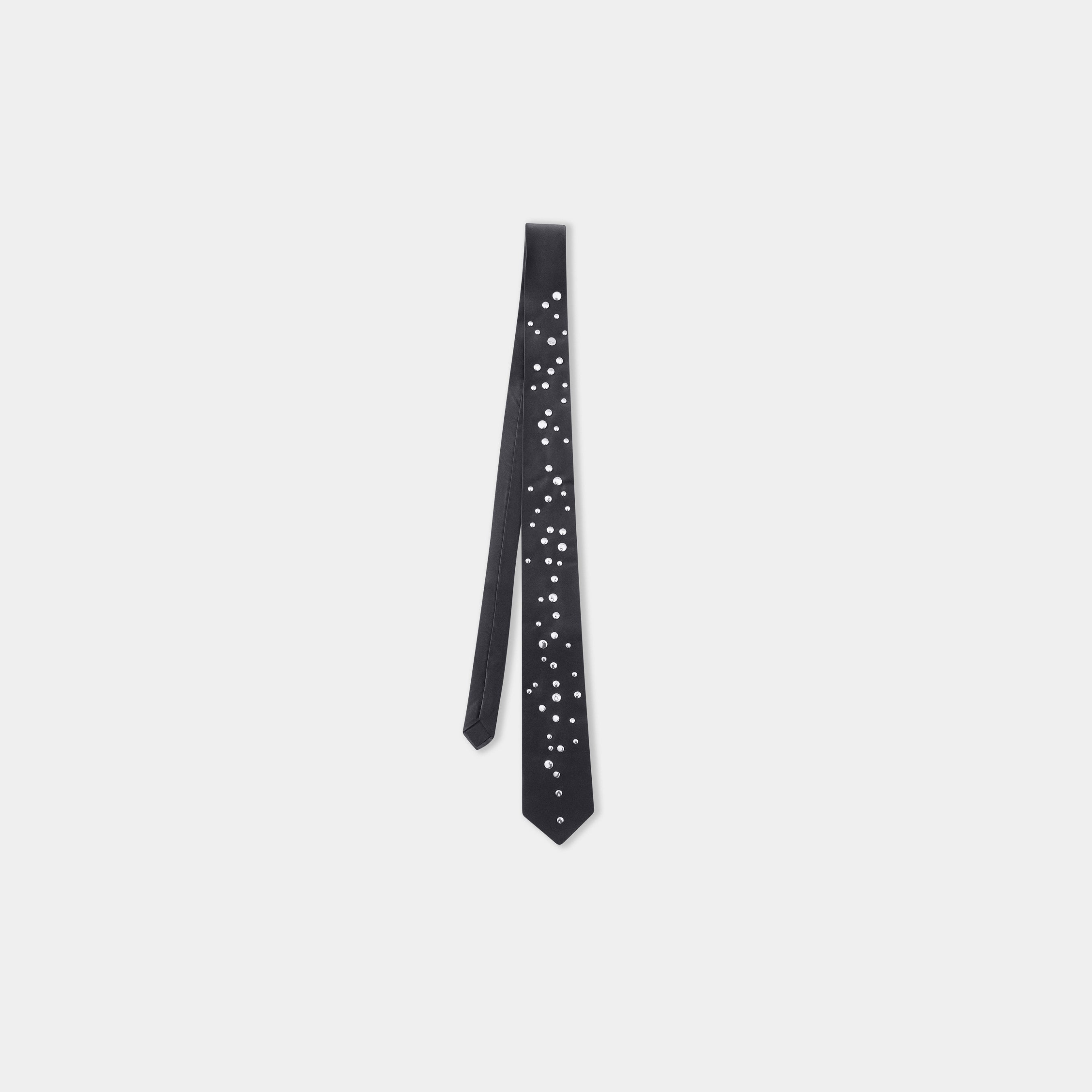 HE, product: CELESTA TIE (Fig. 1)