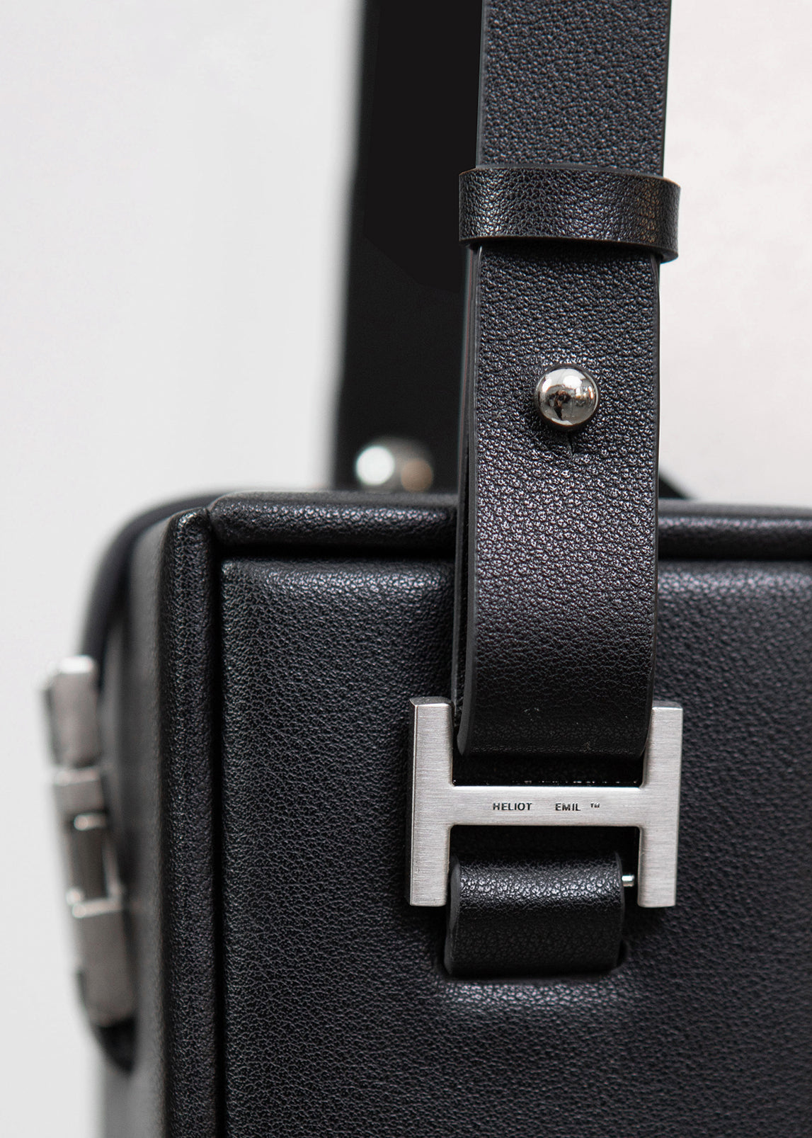HE, product: OVERT BOX BAG (Fig. 8)