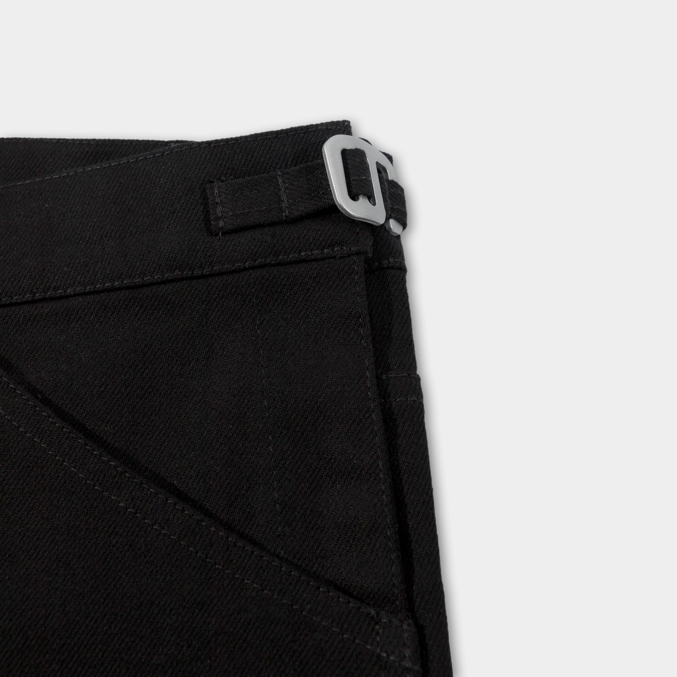 HE, product: GAIT DENIM TROUSERS (Fig. 5)