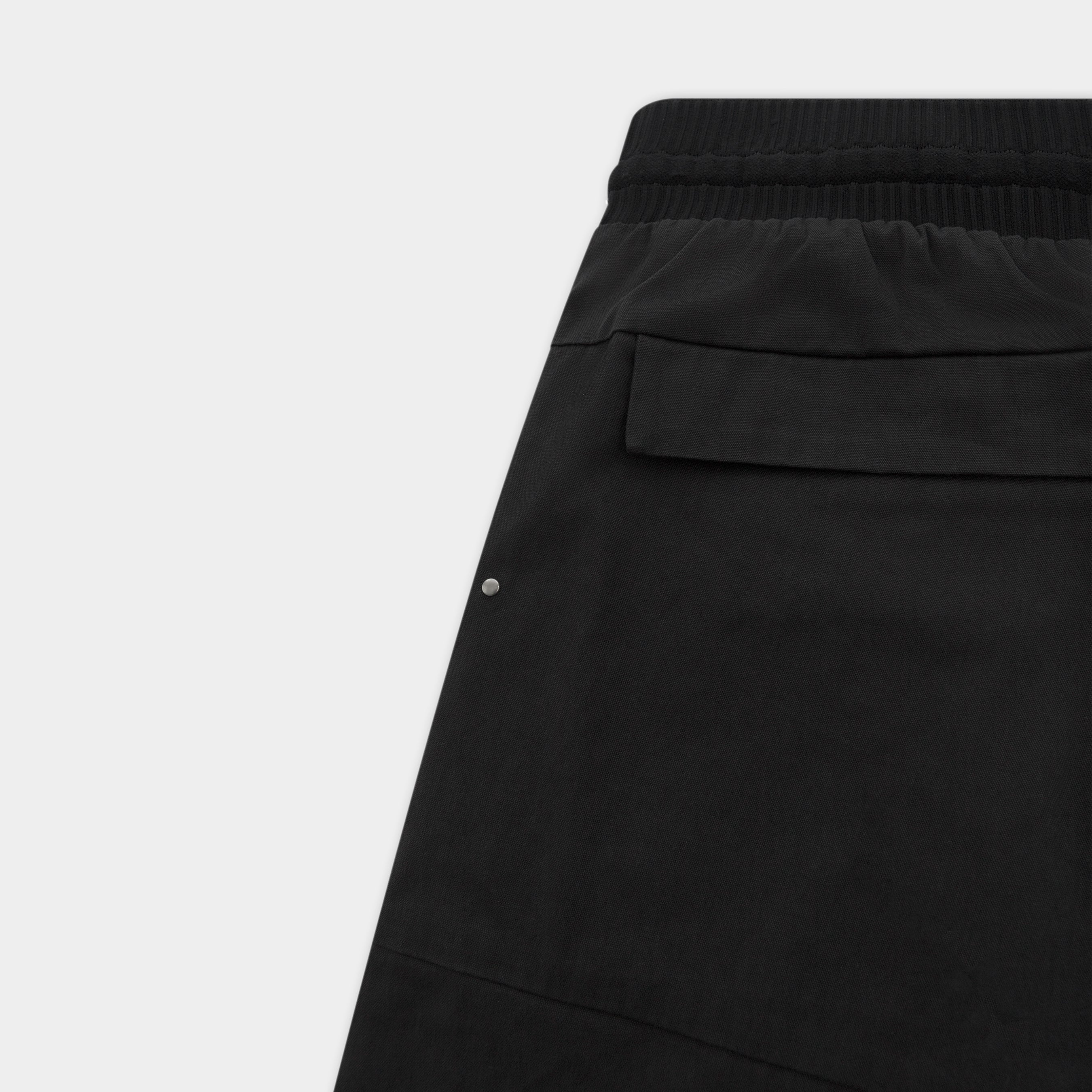 HE, product: PULSAR CARGO SHORTS (Fig. 9)