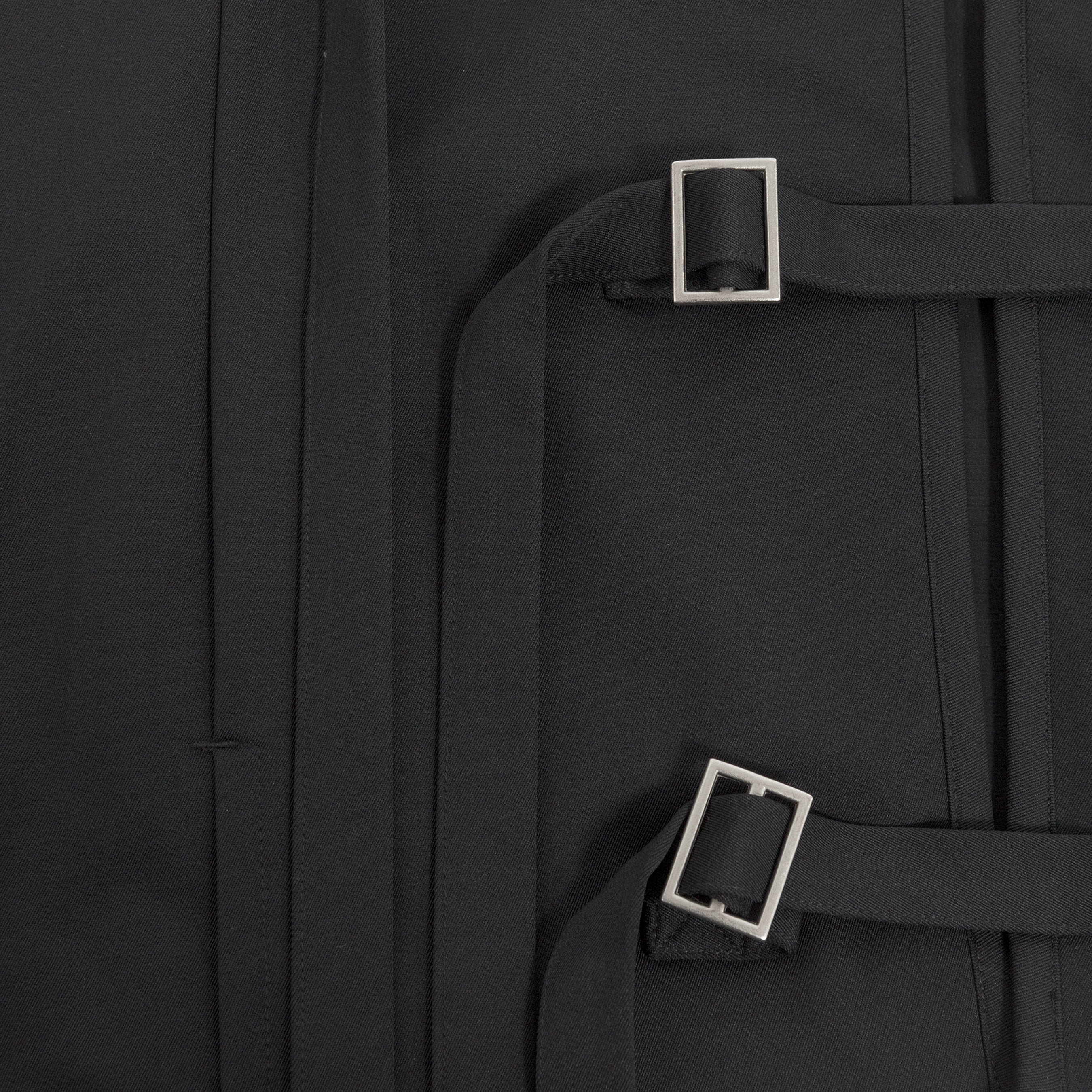 HE, product: GIRTH VEST (Fig. 6)