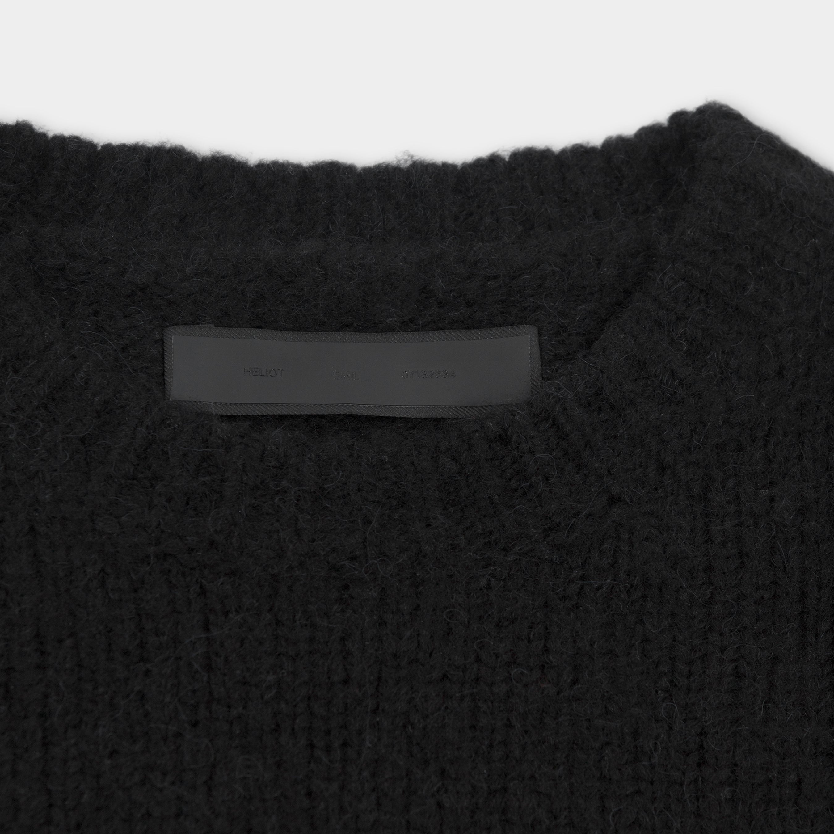 HE, product: ROAN ALPACA KNIT (Fig. 11)