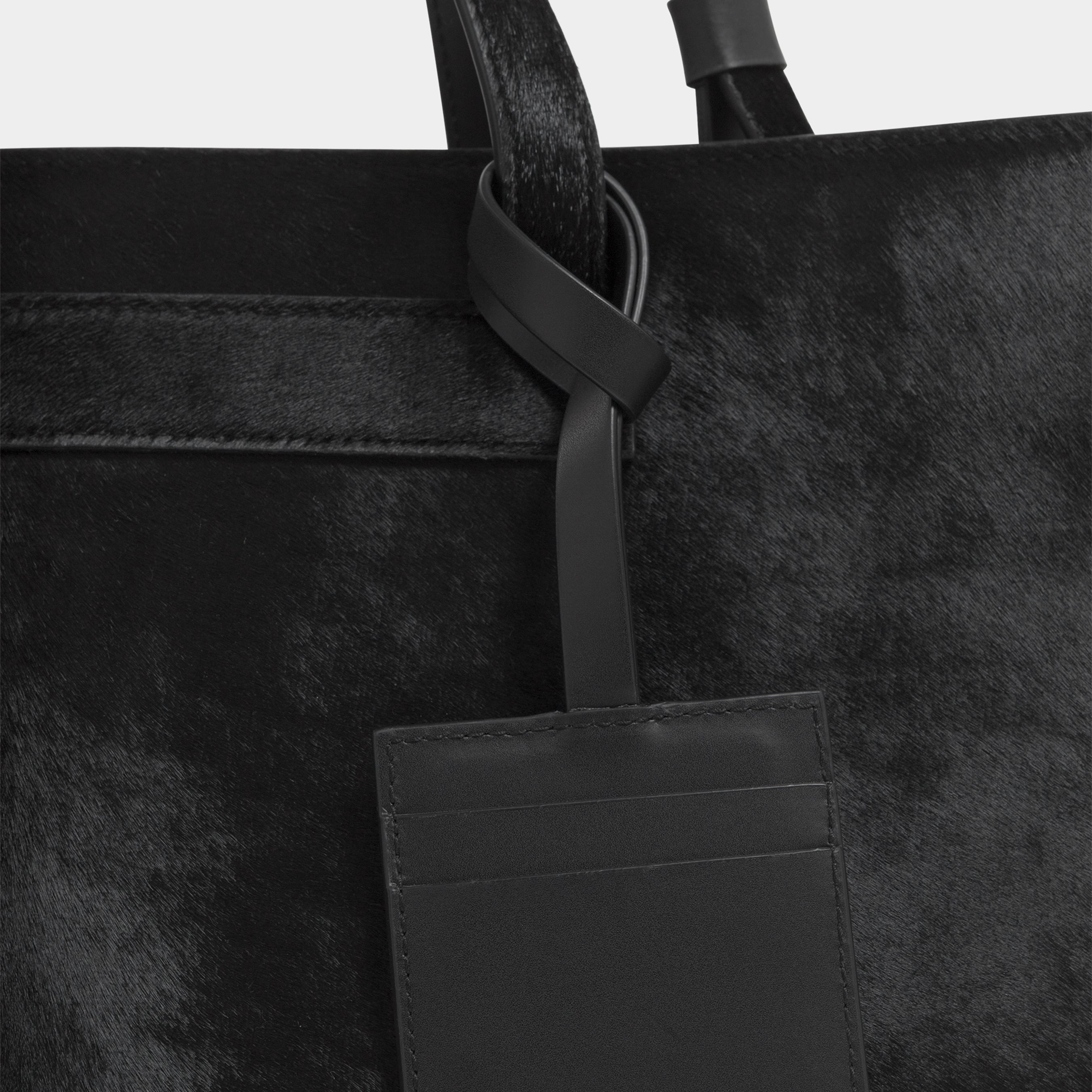HE, product: VESPERA BAG (Fig. 4)