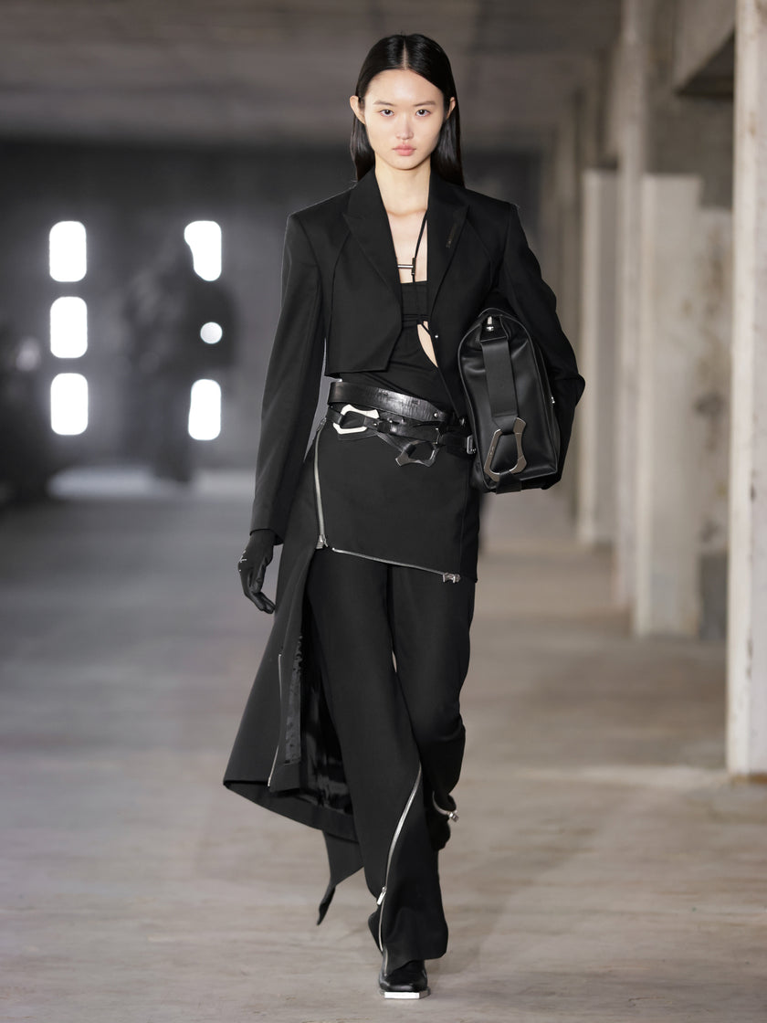 HE, product: TAILORED CROPPED BLAZER (Fig. 9)