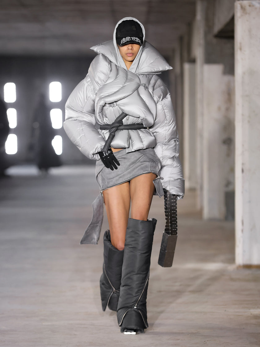 HE, product: DISTORTED CAP (Fig. 9)