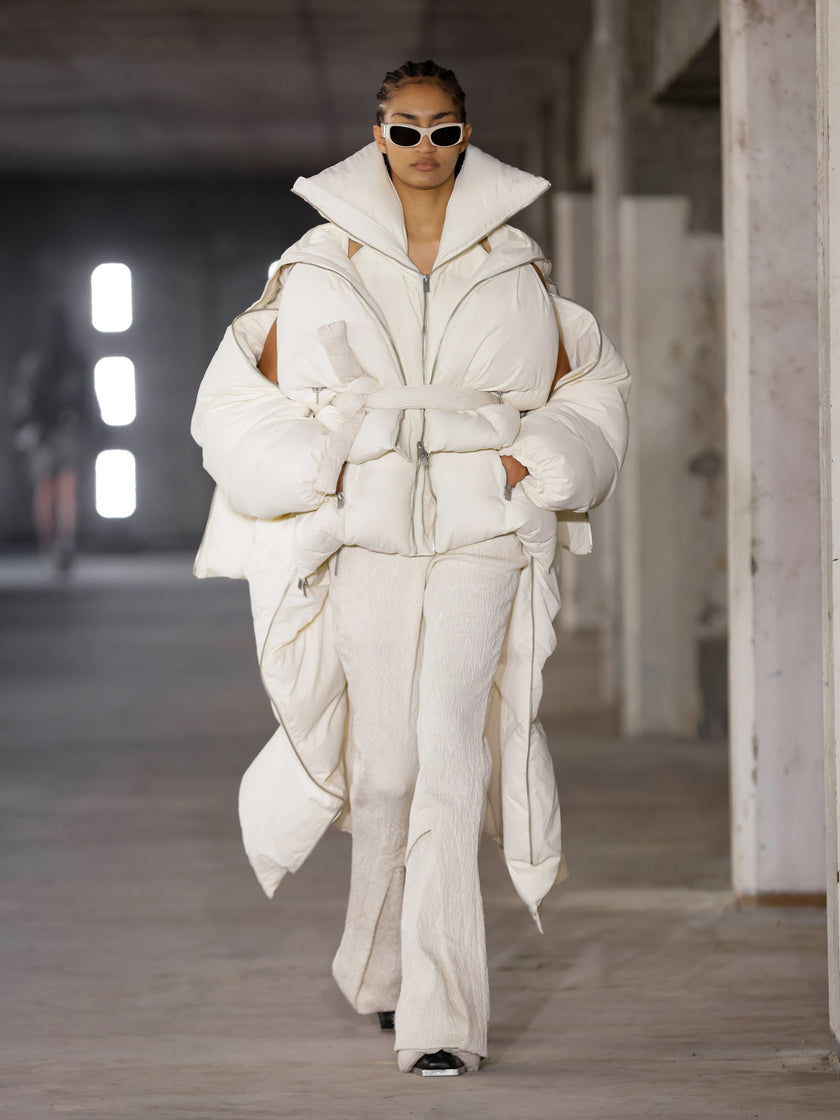 HE, product: DRIFTED DOWN PIECE (Fig. 16)