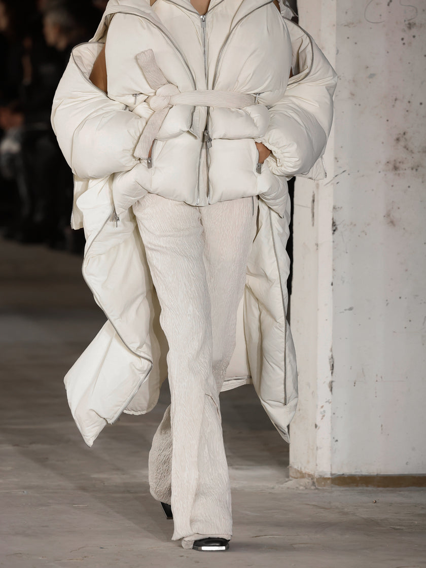 HE, product: DRIFTED DOWN PIECE (Fig. 15)