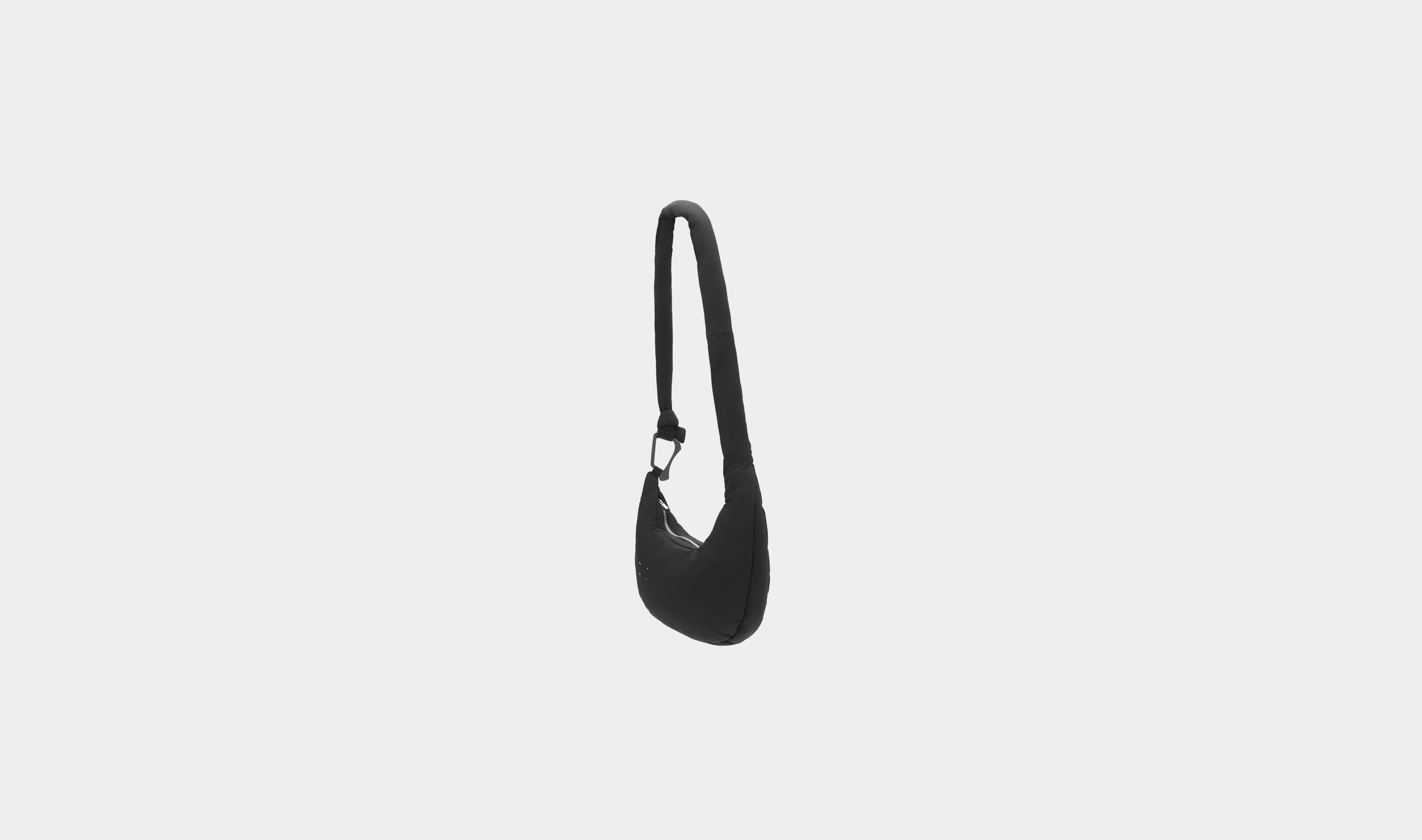 HE, product: ATTACHE TOTE (Fig. 8)