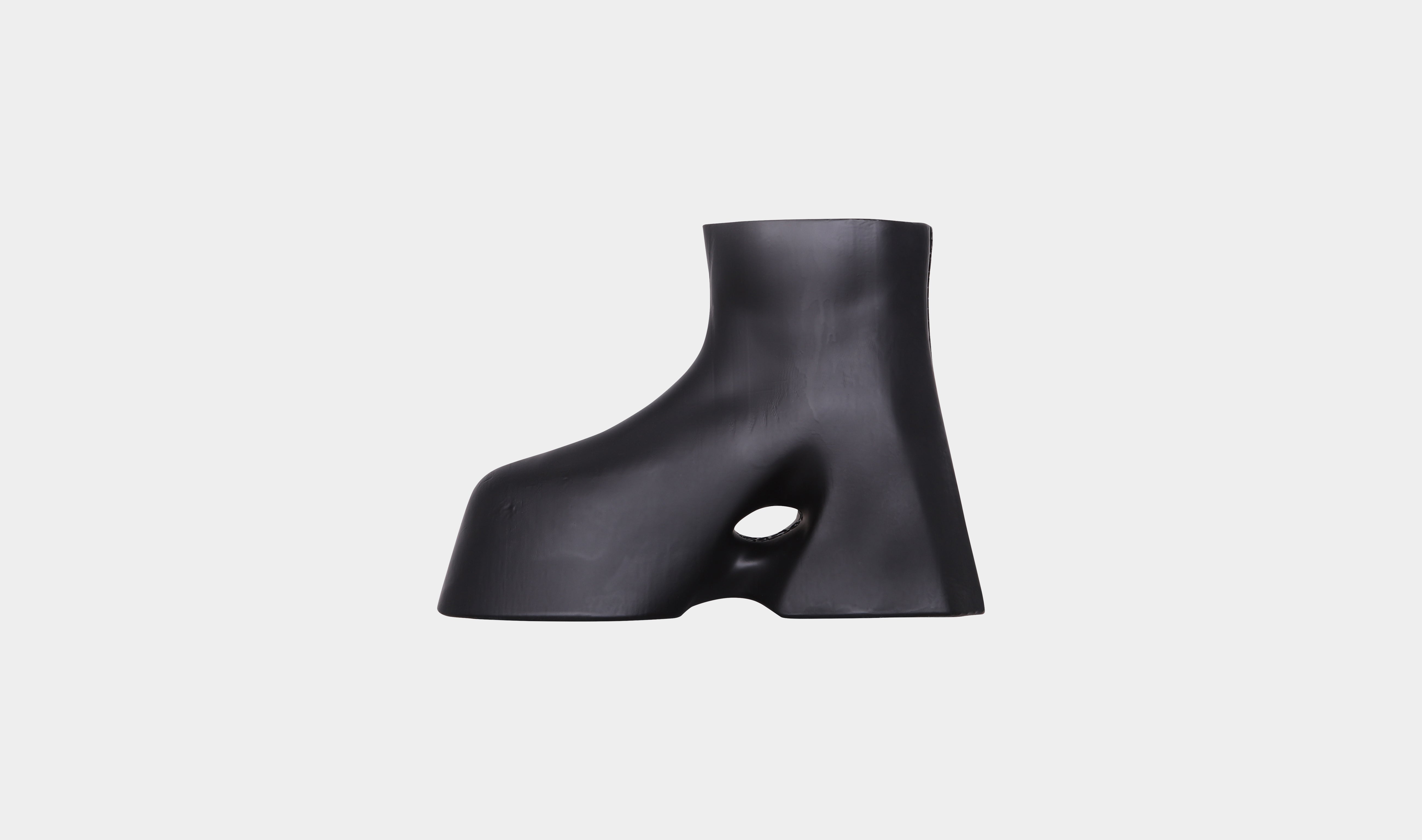 HE, product: SCRY BOOT (Fig. 8)