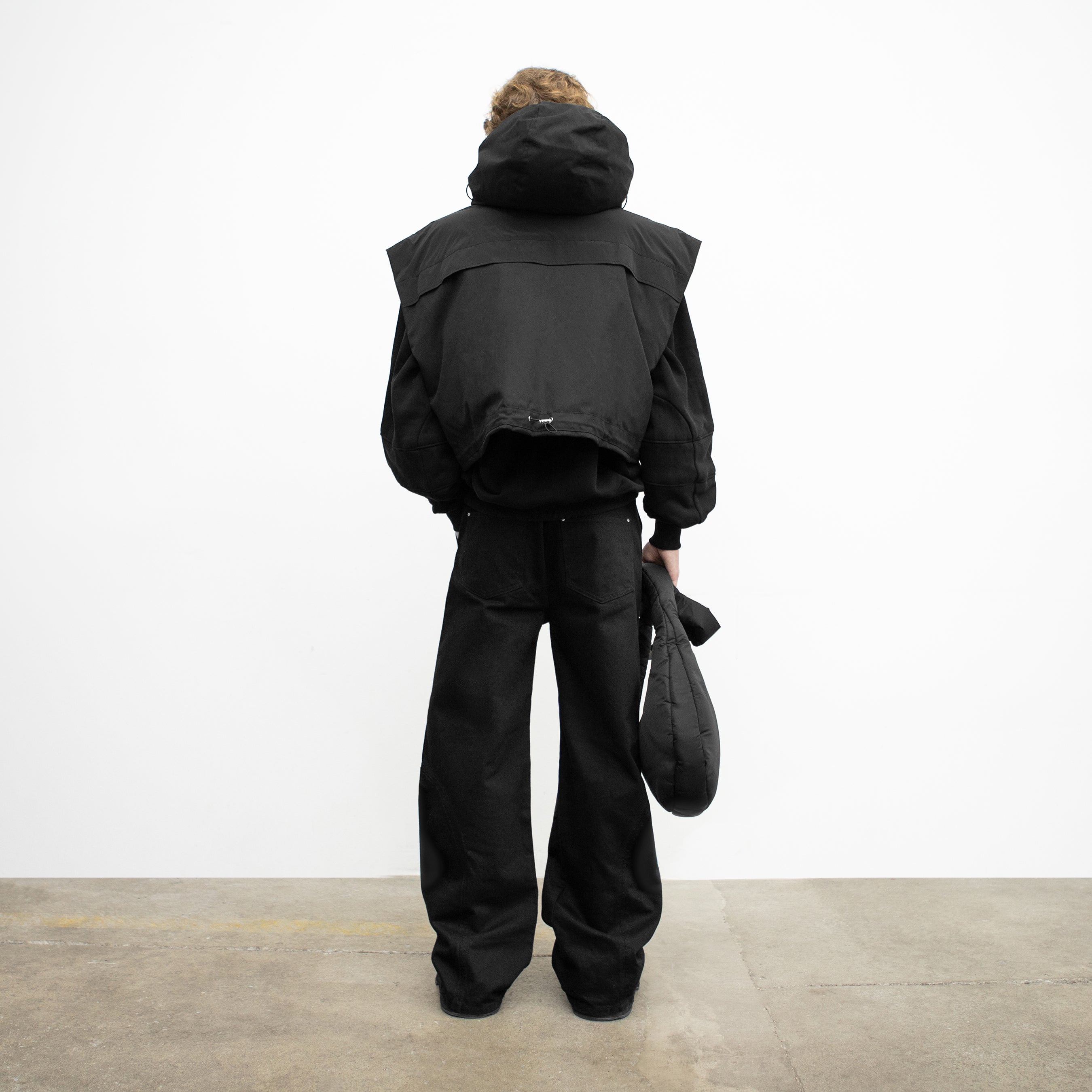 HE, product: PARKA VEST (Fig. 3)