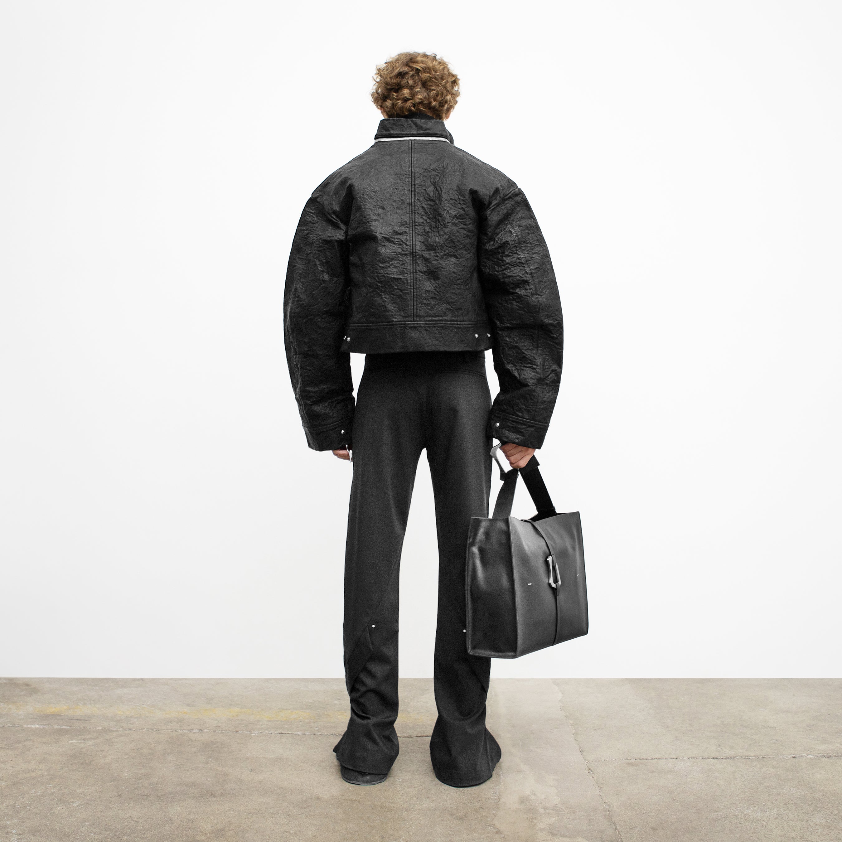 HE, product: STIFF LEATHER JACKET (Fig. 3)