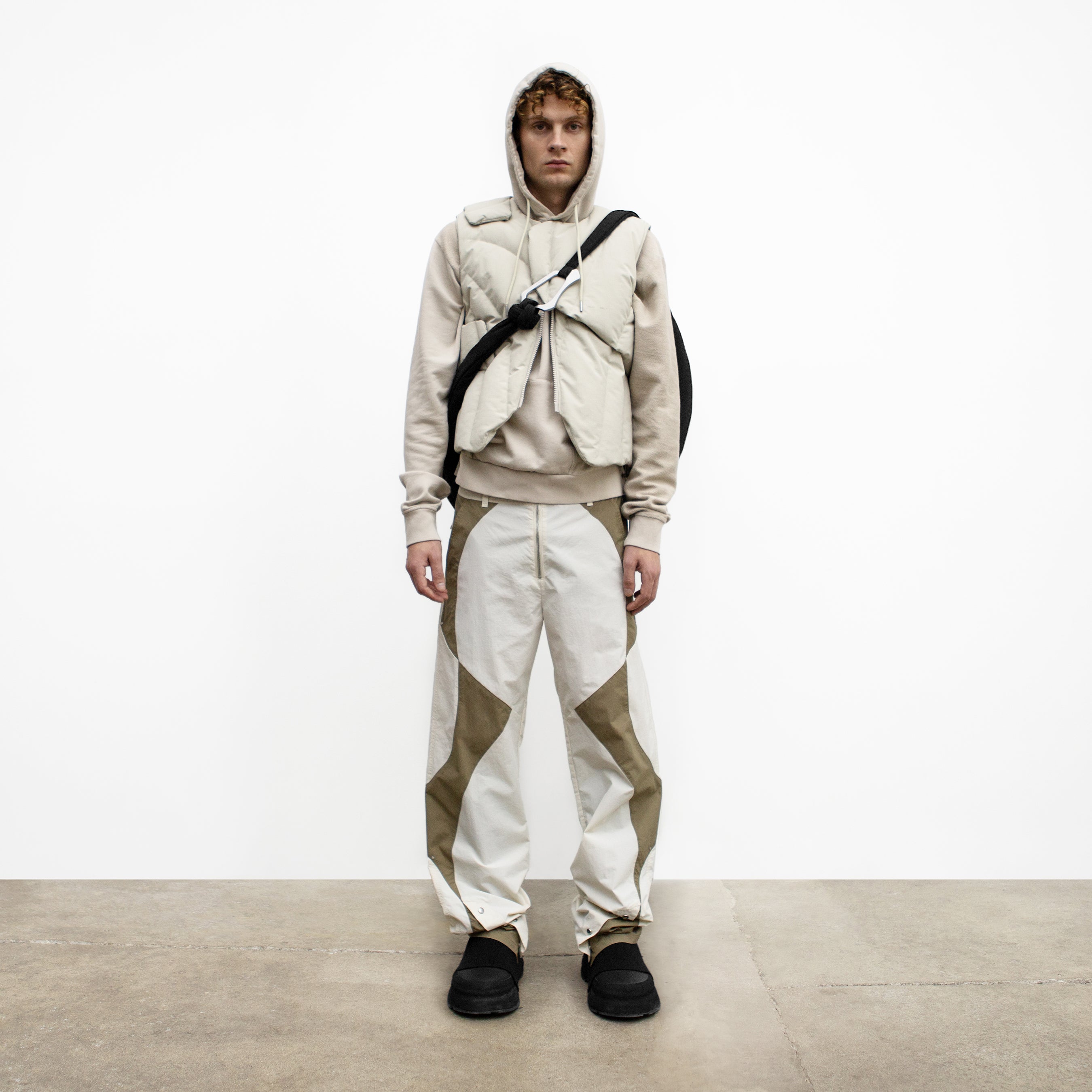 HE, product: POLYNYA CARGO TROUSER (Fig. 2)
