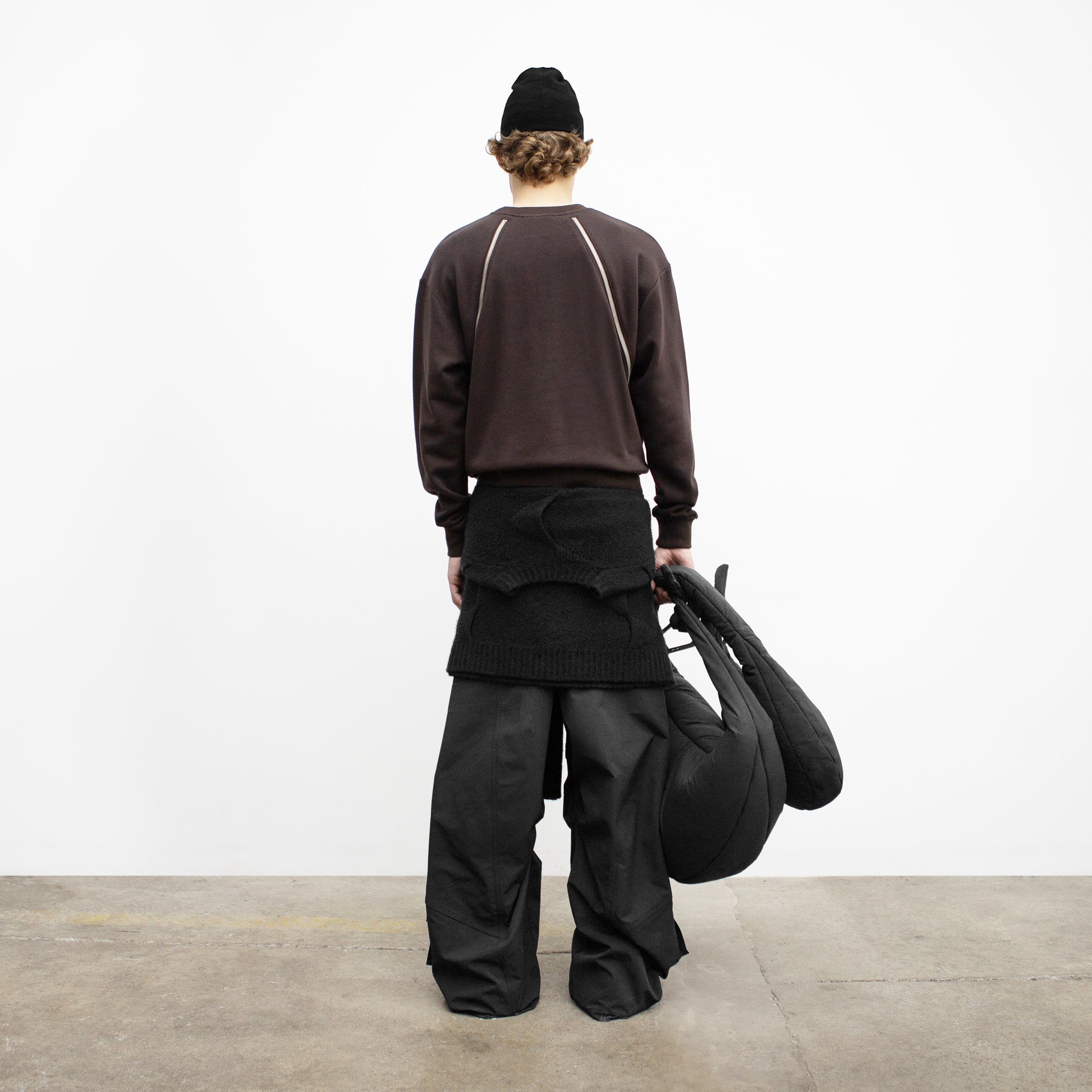 HE, product: AFFABLE CREWNECK (Fig. 3)